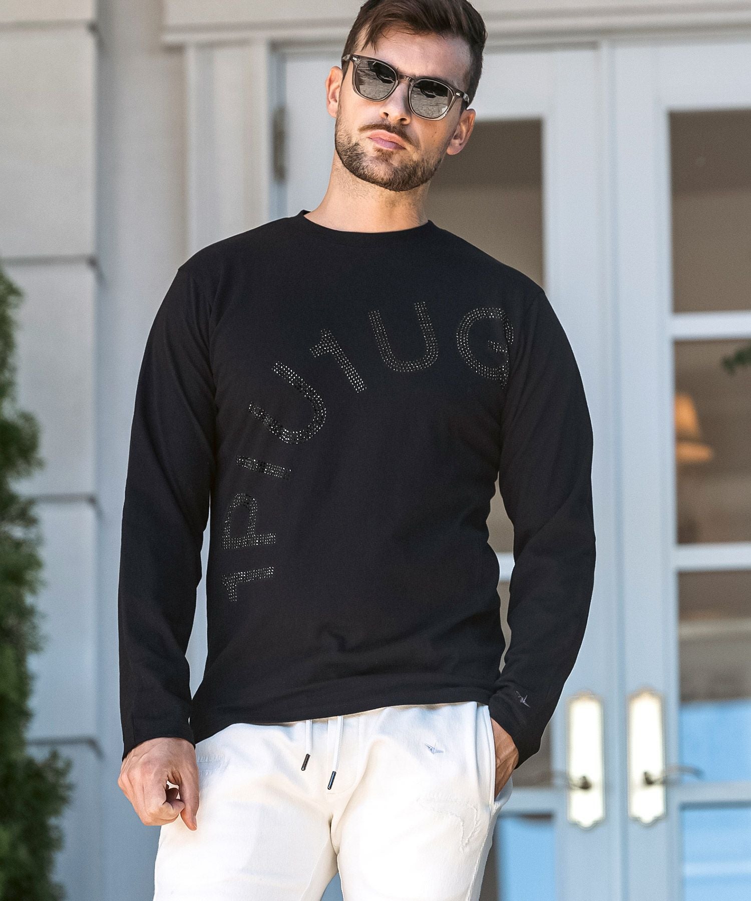 新品 1PIU1UGUALE3 RELAX ラインストーン カットソー Tシャツ 1PIU1UGUALE3 RELAX(ウノピゥウノウグァーレトレ リラックス)ライン