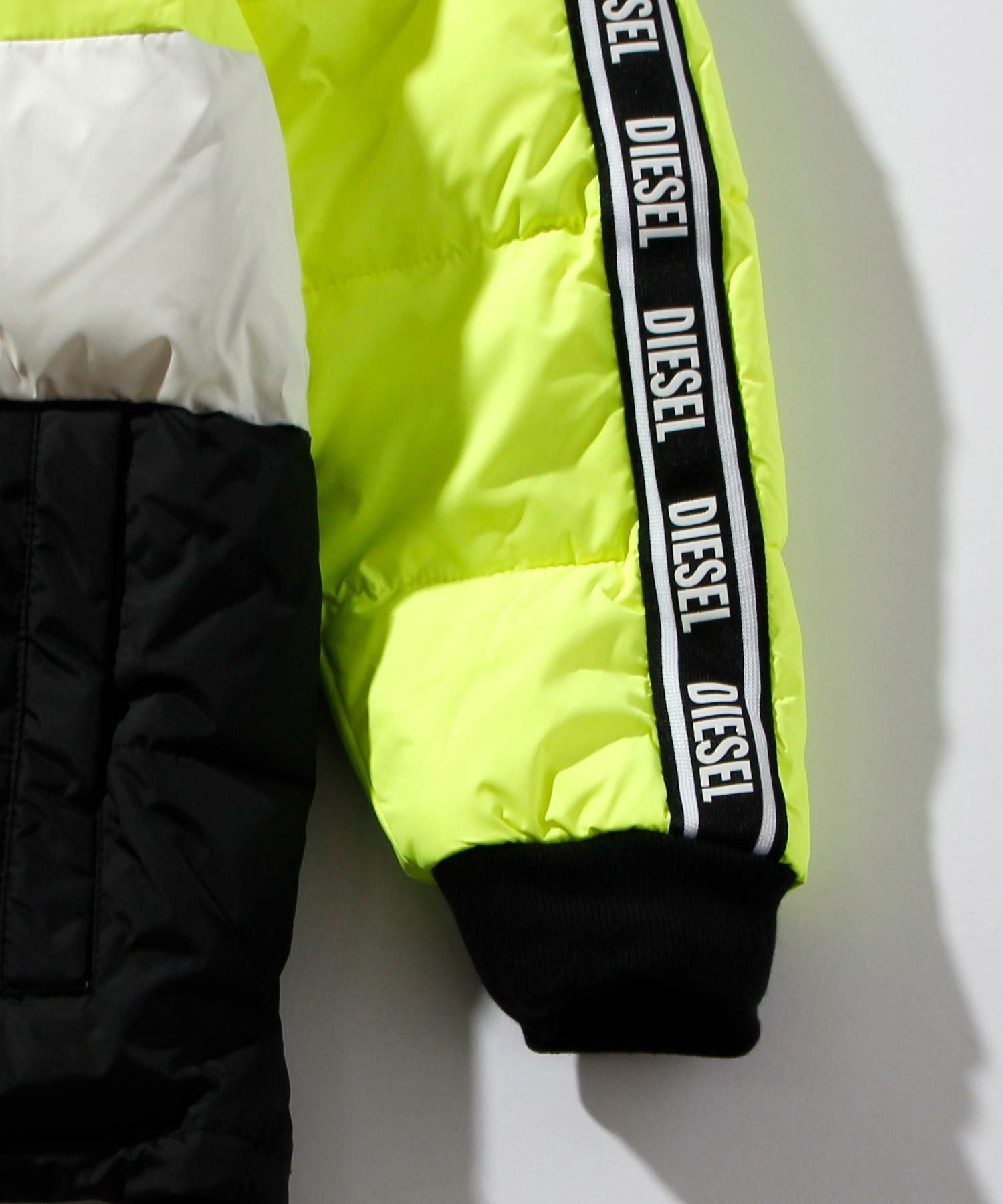 DIESEL ディーゼル　キッズ　フーディー　ブルゾン　カーキ　150 160 DIESEL(ディーゼル)Kids & Junior ミリタリーフーディーブルゾン