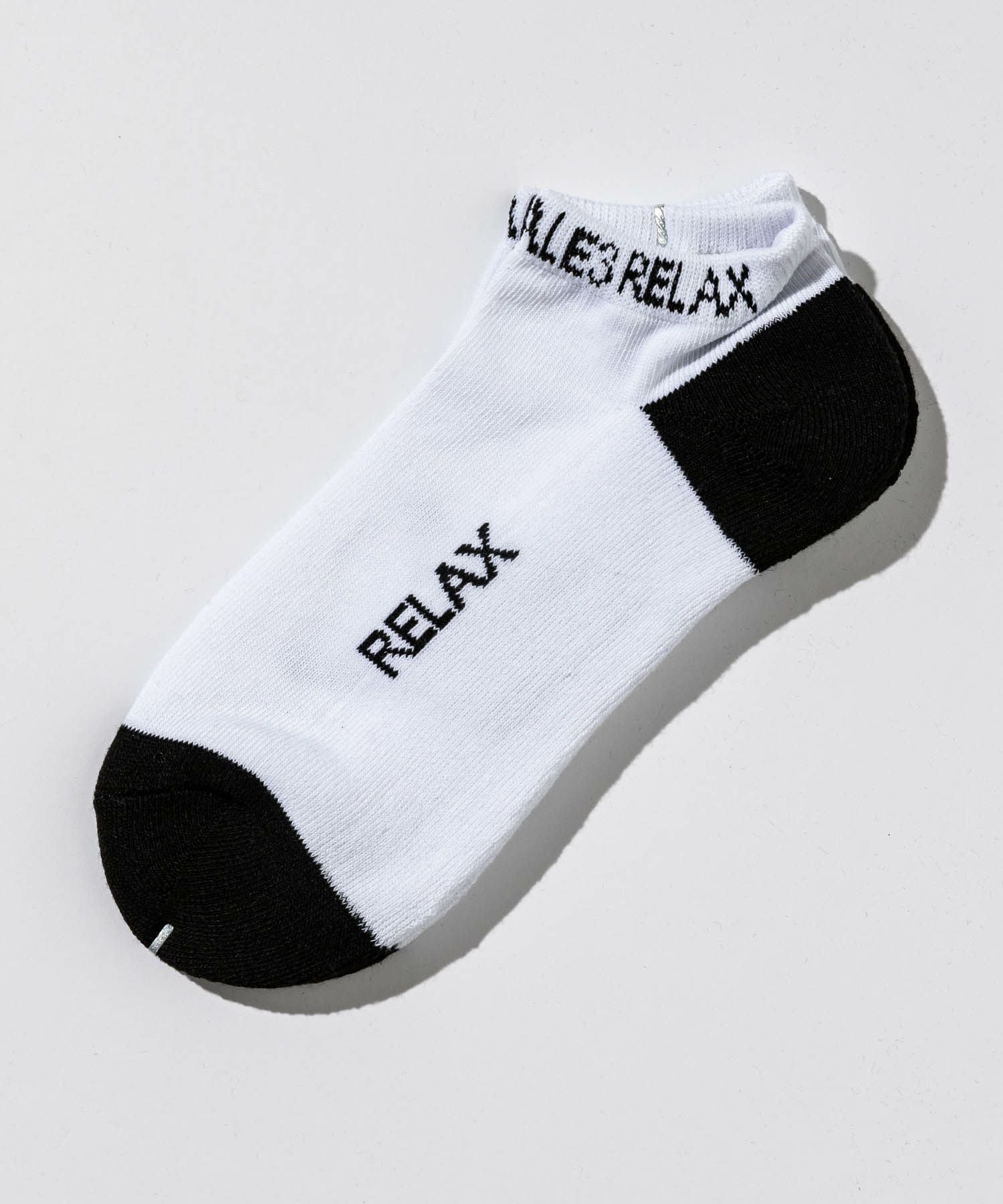 1PIU1UGUALE3 RELAX(ウノピゥウノウグァーレトレ リラックス)ロゴ