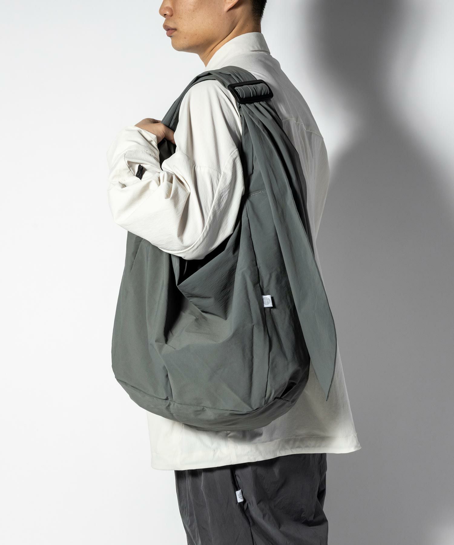 alk phenix(アルクフェニックス)Fuiroshiki bag / Karu-Stretch