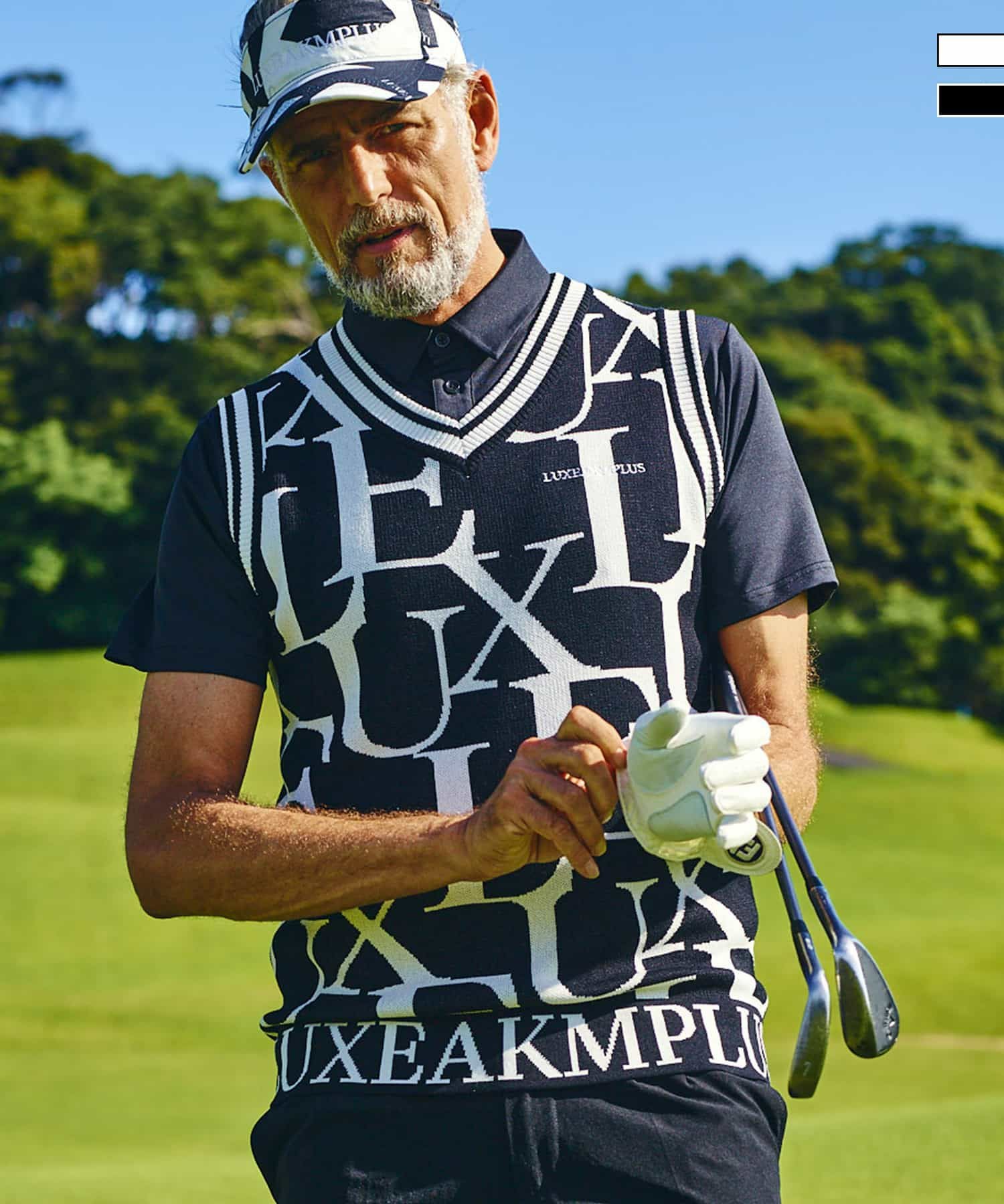 LUXEAKMPLUS 24SS 新品 GOLF 総柄 ロゴ ニット ベスト LUXEAKMPLUS(リュクスエイケイエムプラス)ゴルフ 総柄ロゴニットベスト