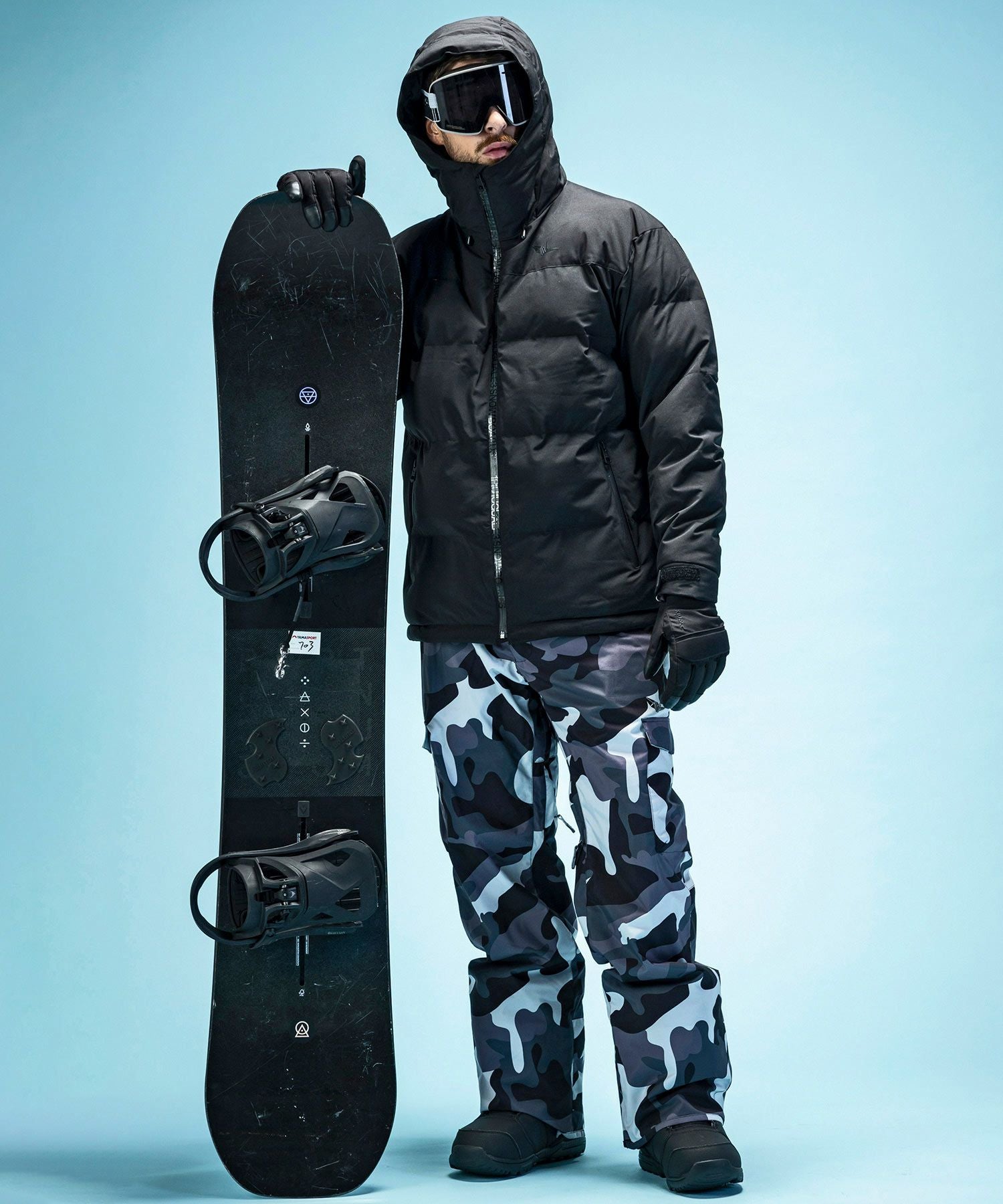 スノボー　1度のみ使用　2022 購入　美品 1PIU1UGUALE3 SNOWBOARDS(ウノ ピゥ ウノ ウグァーレ トレ