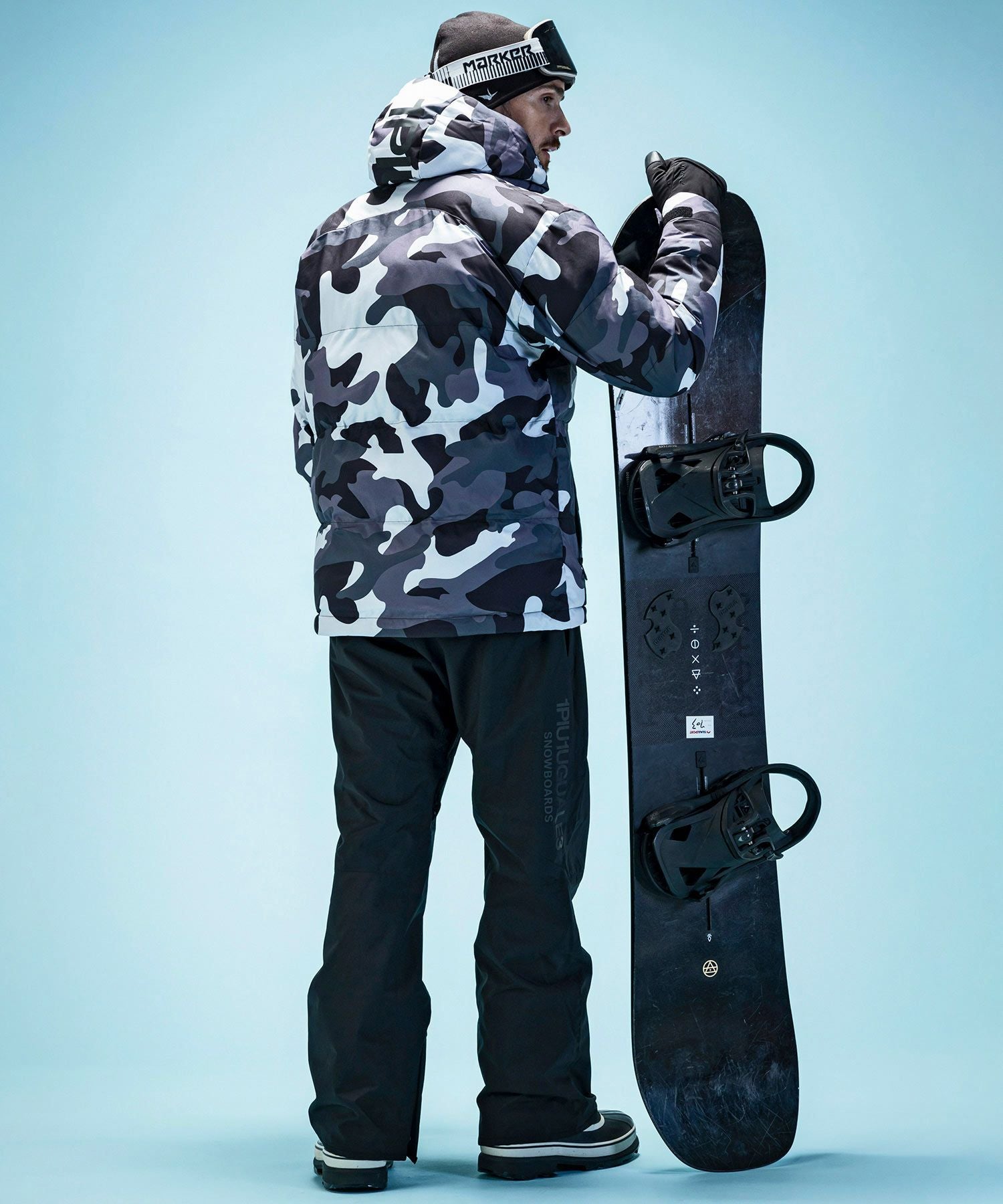 1PIU1UGUALE3 SNOWBOARDS(ウノ ピゥ ウノ ウグァーレ トレ