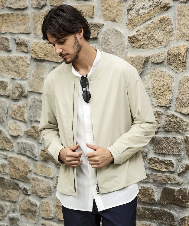 【リッキーさん専用】定価8.25万円　1PIUTUGUALE3 ジップアップフー 1PIU1UGUALE3 RELAX(ウノピゥウノウグァーレトレ リラックス)ソフト