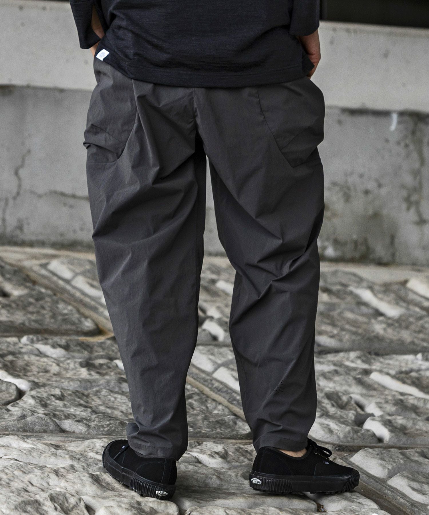 新品　Xfrm パンツ　トランスフォーム　ボンバーパンツ　ブラック　コーティング alk phenix(アルクフェニックス)Zak Pants KAR/ザックパンツ/ザック