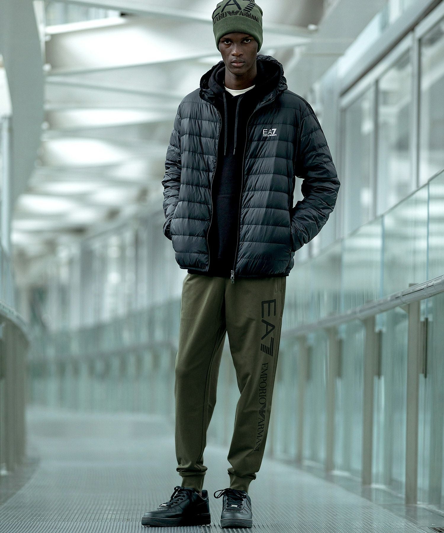 EMPORIO ARMANI EA7(イーエーセブン)TRAIN LOGO SERIES M PANTS CH