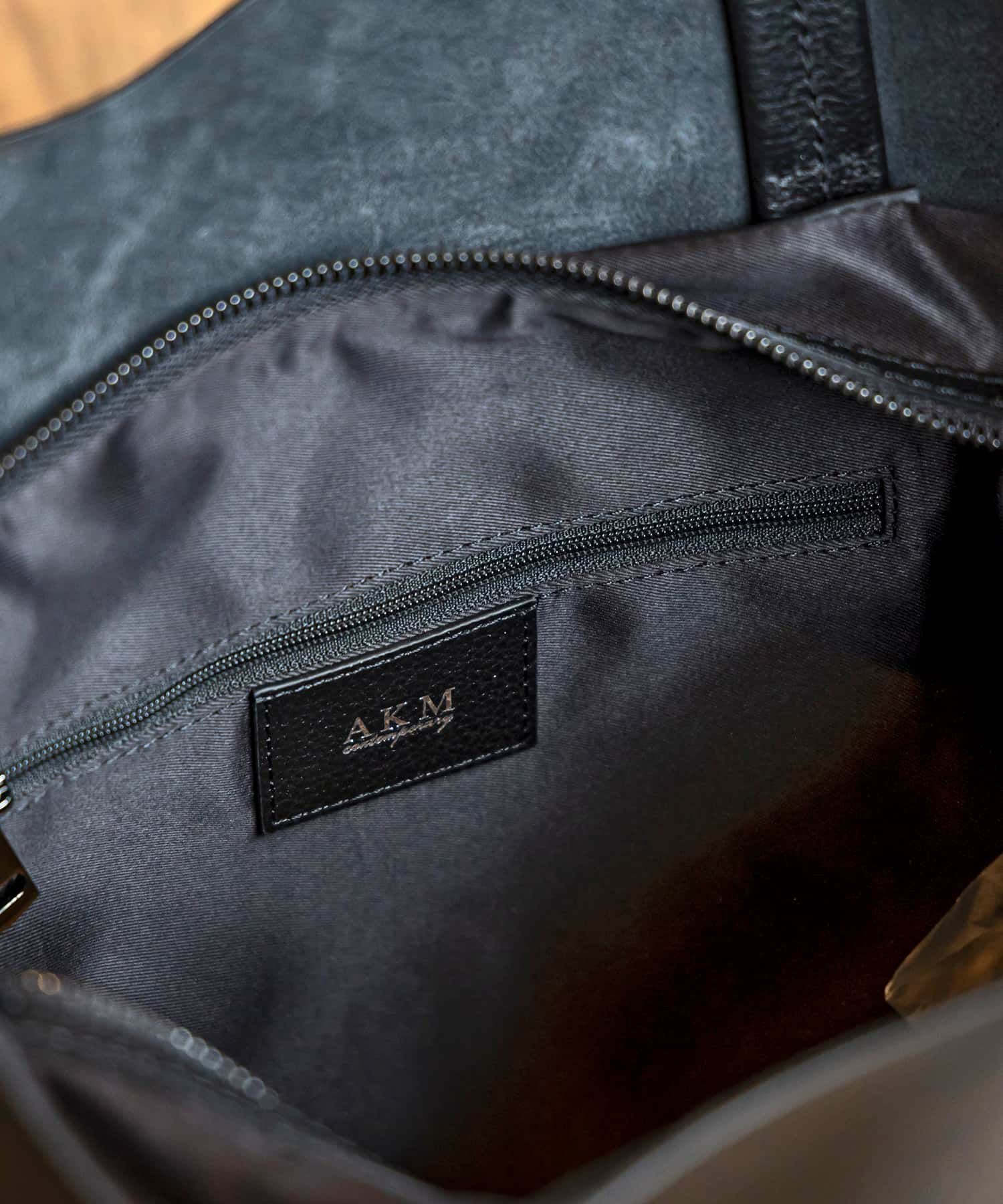 AKM Contemporary(エイケイエムコンテンポラリー)バーティカルレザー
