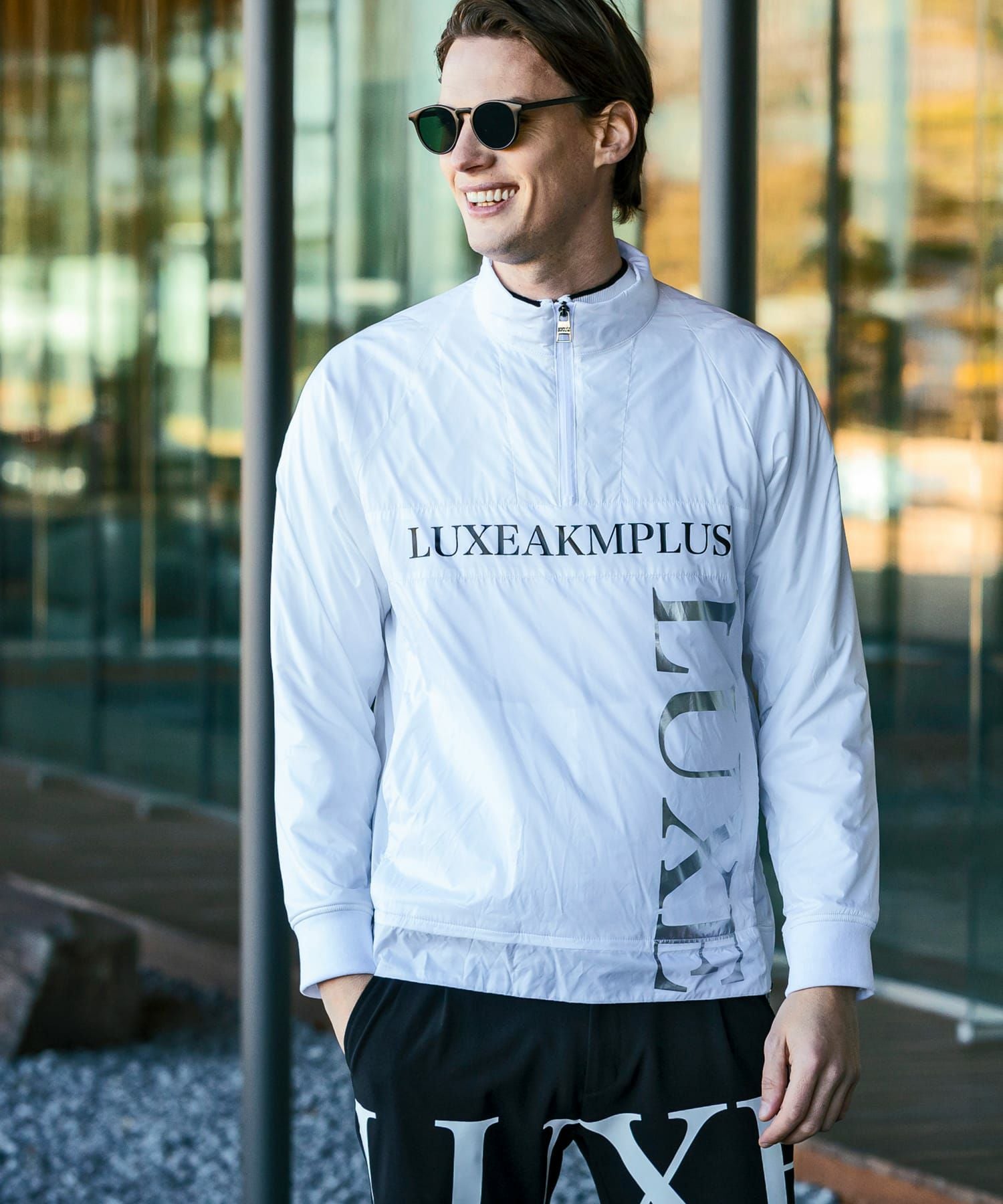 LUXEAKMPLUS(リュクスエイケイエムプラス)ゴルフ 軽量ハーフジップ