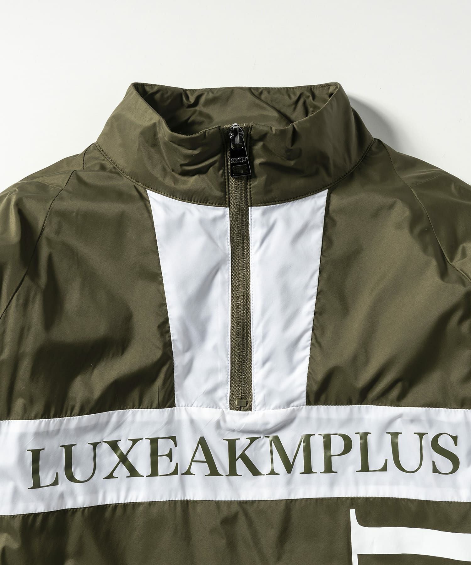 LUXEAKMPLUS(リュクスエイケイエムプラス)ゴルフ 軽量ハーフジップ