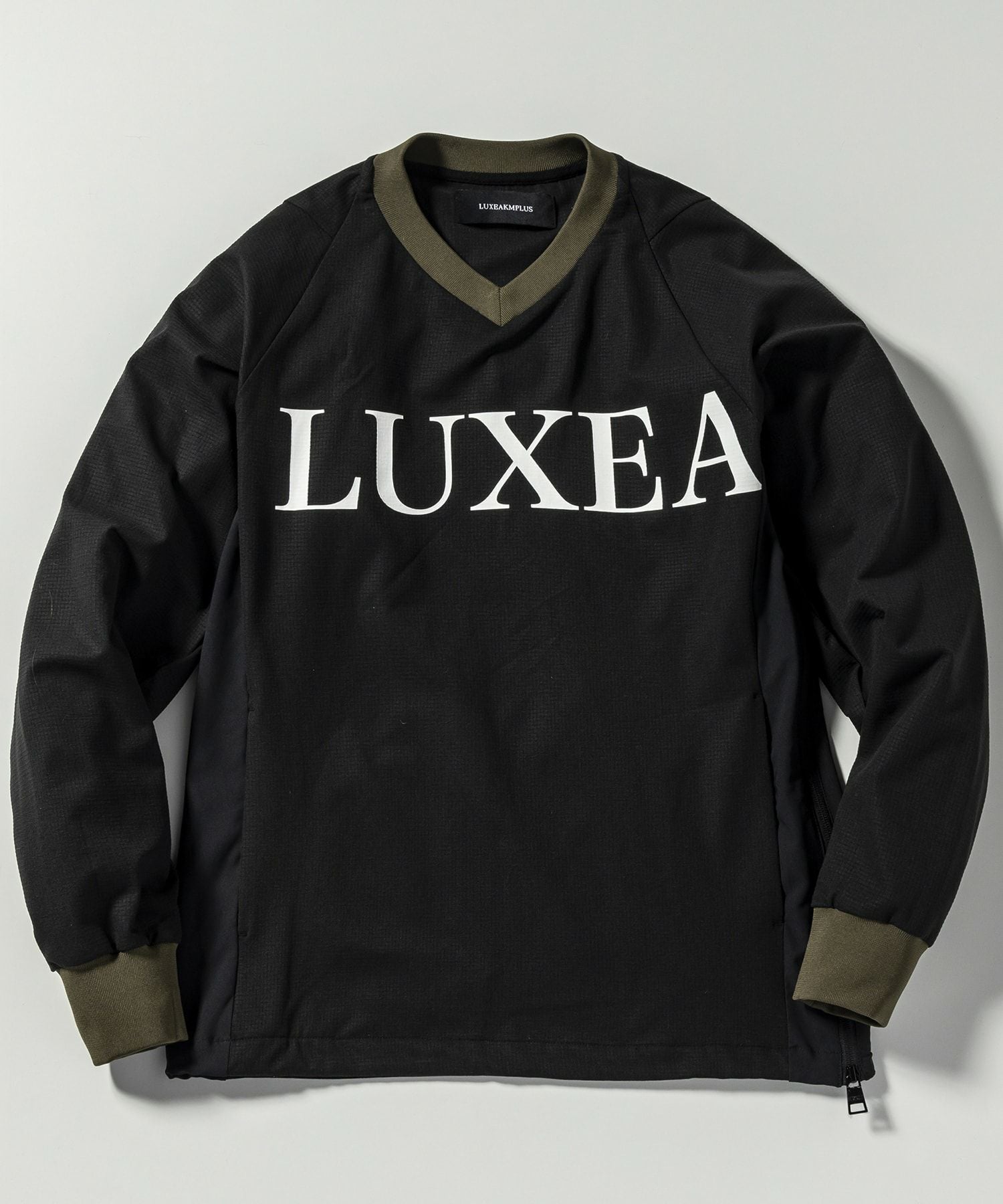 LUXEAKMPLUS(リュクスエイケイエムプラス)ゴルフ Vネックスニード