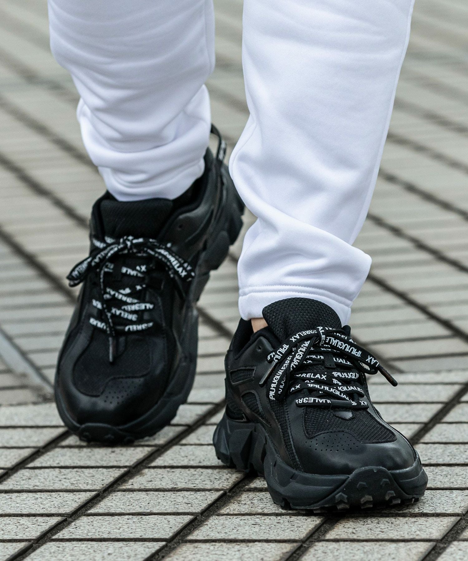 1PIU1UGUALE3 RELAX(ウノピゥウノウグァーレトレ リラックス)Vibram