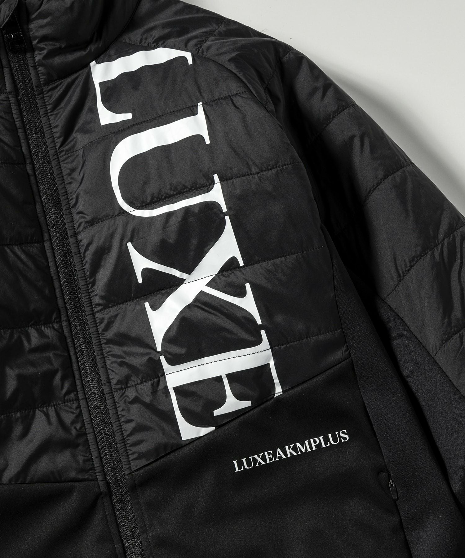 LUXEAKMPLUS(リュクスエイケイエムプラス)ゴルフ フロントロゴ軽量