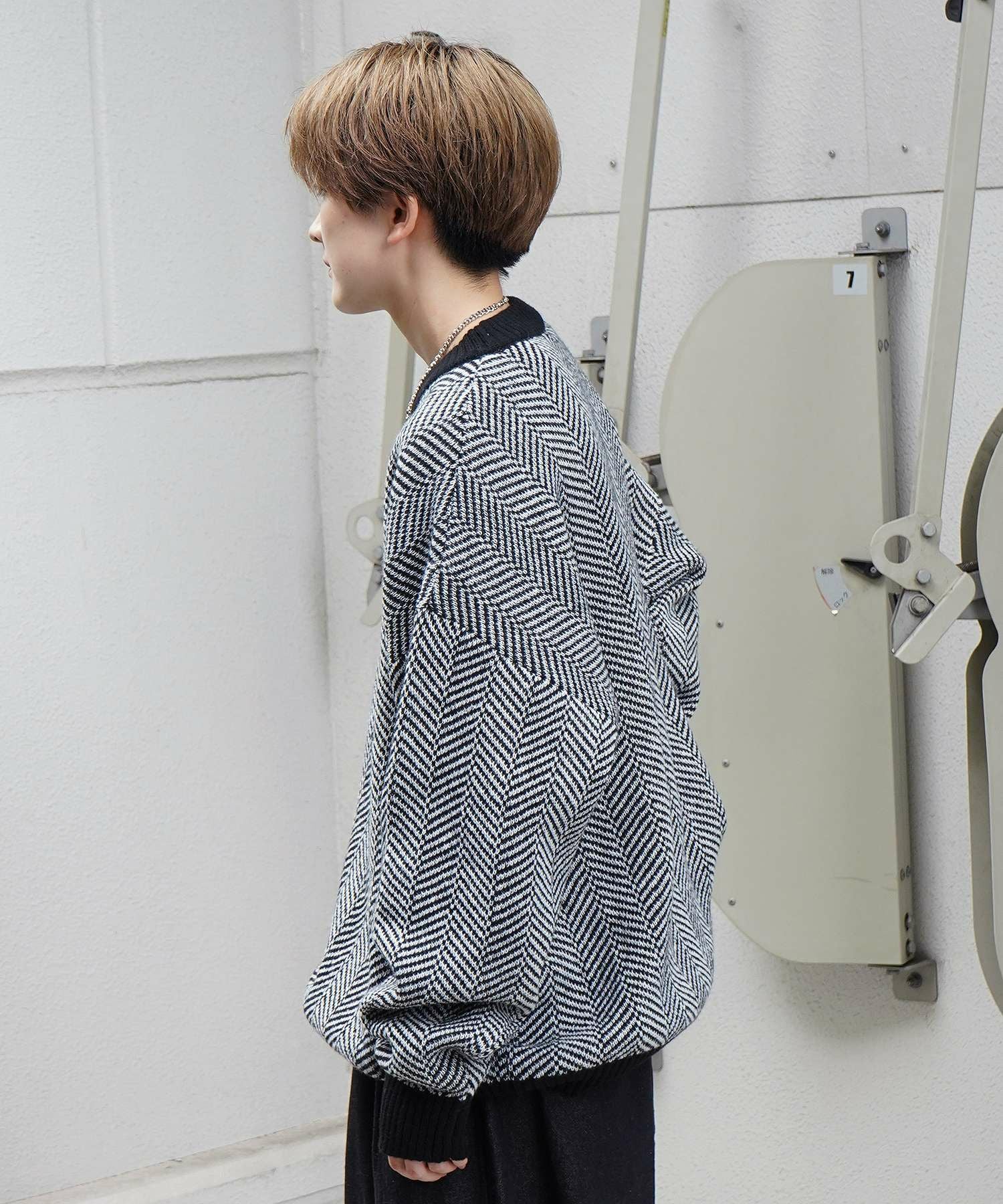 Confirm（コンファーム）ビッグシルエット ヘリンボーン柄