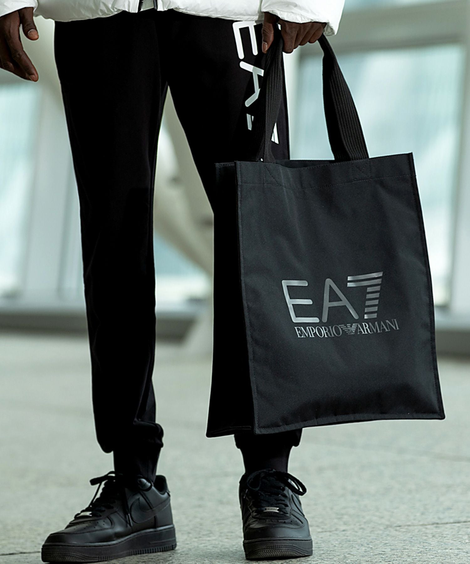 EMPORIO ARMANI EA7(イーエーセブン)トートバッグ/縦型/A4/ロゴ/TRAIN