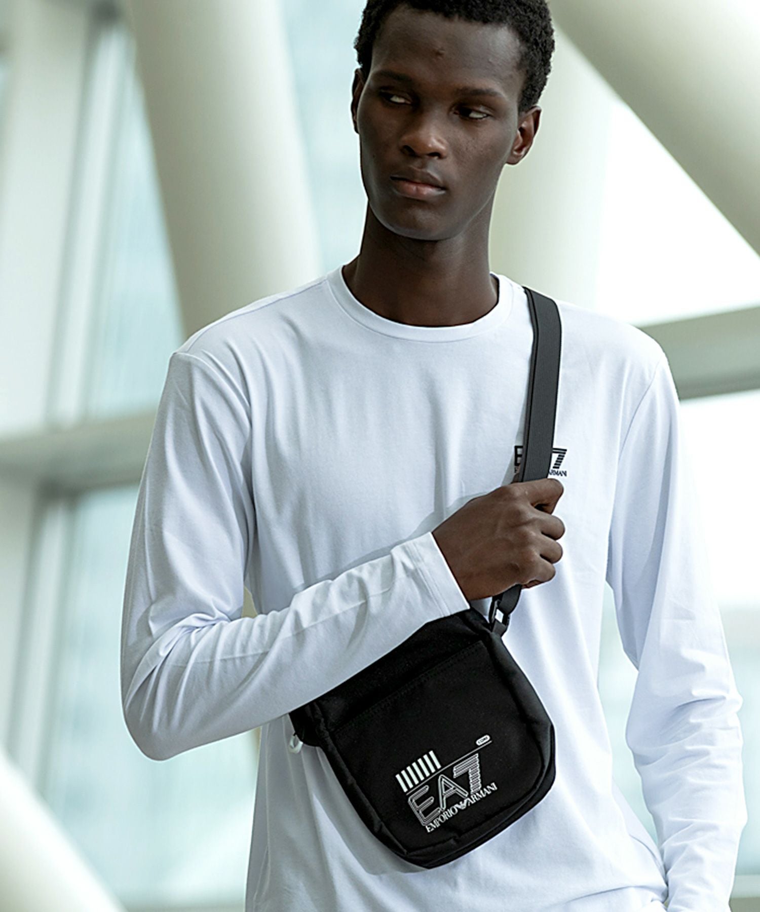 EMPORIO ARMANI EA7(イーエーセブン)ショルダーバッグ/ミニバッグ