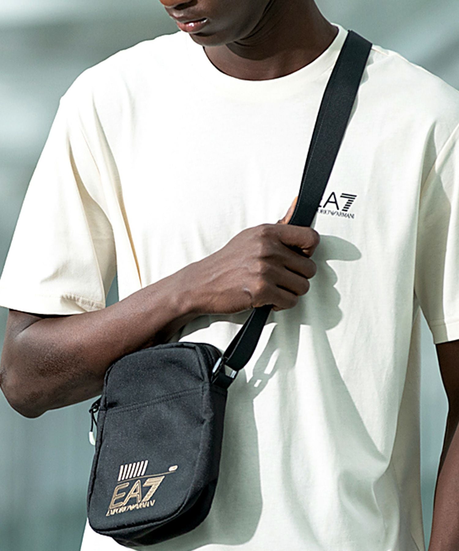 EMPORIO ARMANI EA7(イーエーセブン)ショルダーバッグ/ミニバッグ