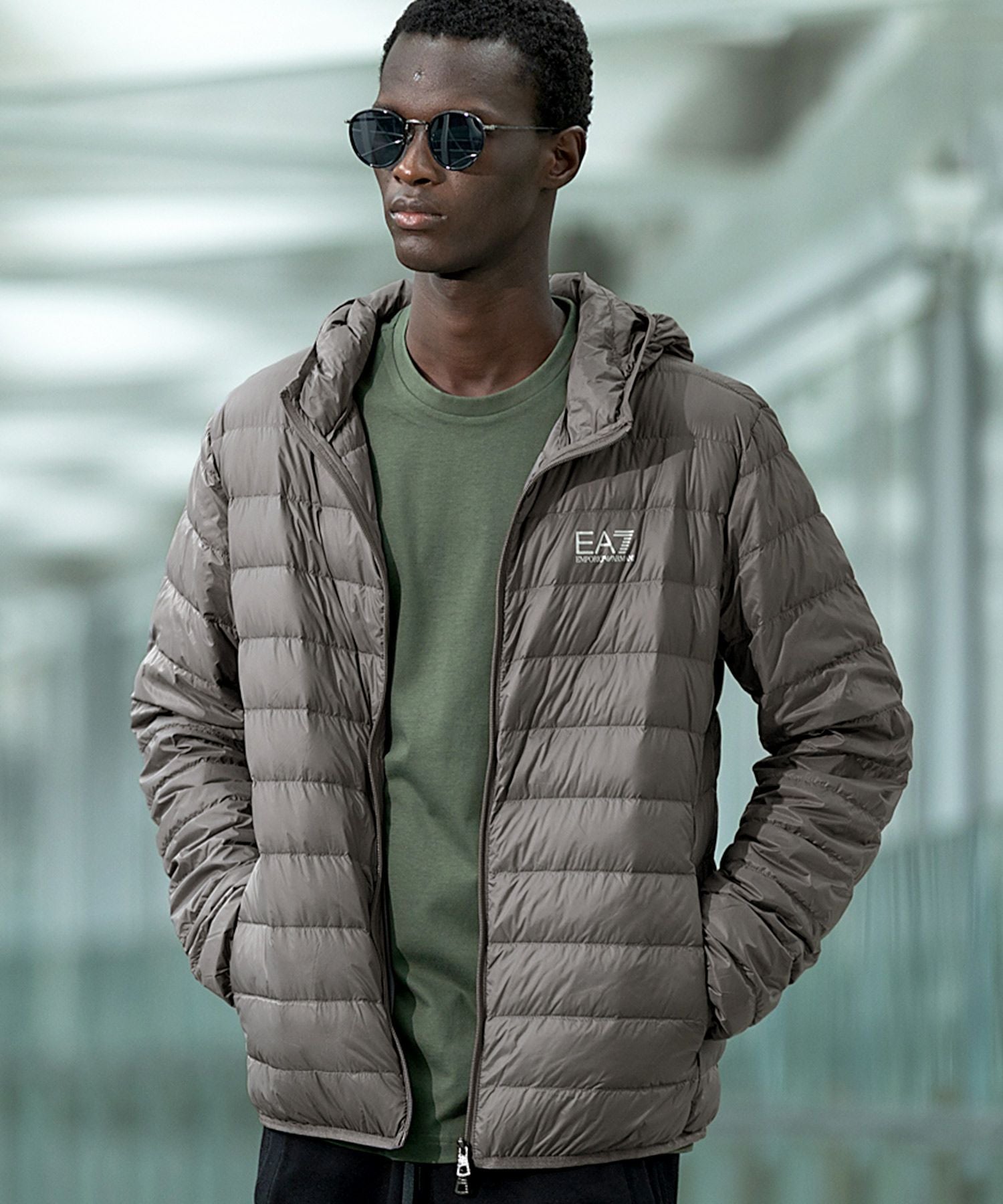 EMPORIO ARMANI EA7(イーエーセブン)ダウンジャケット/パッカブル