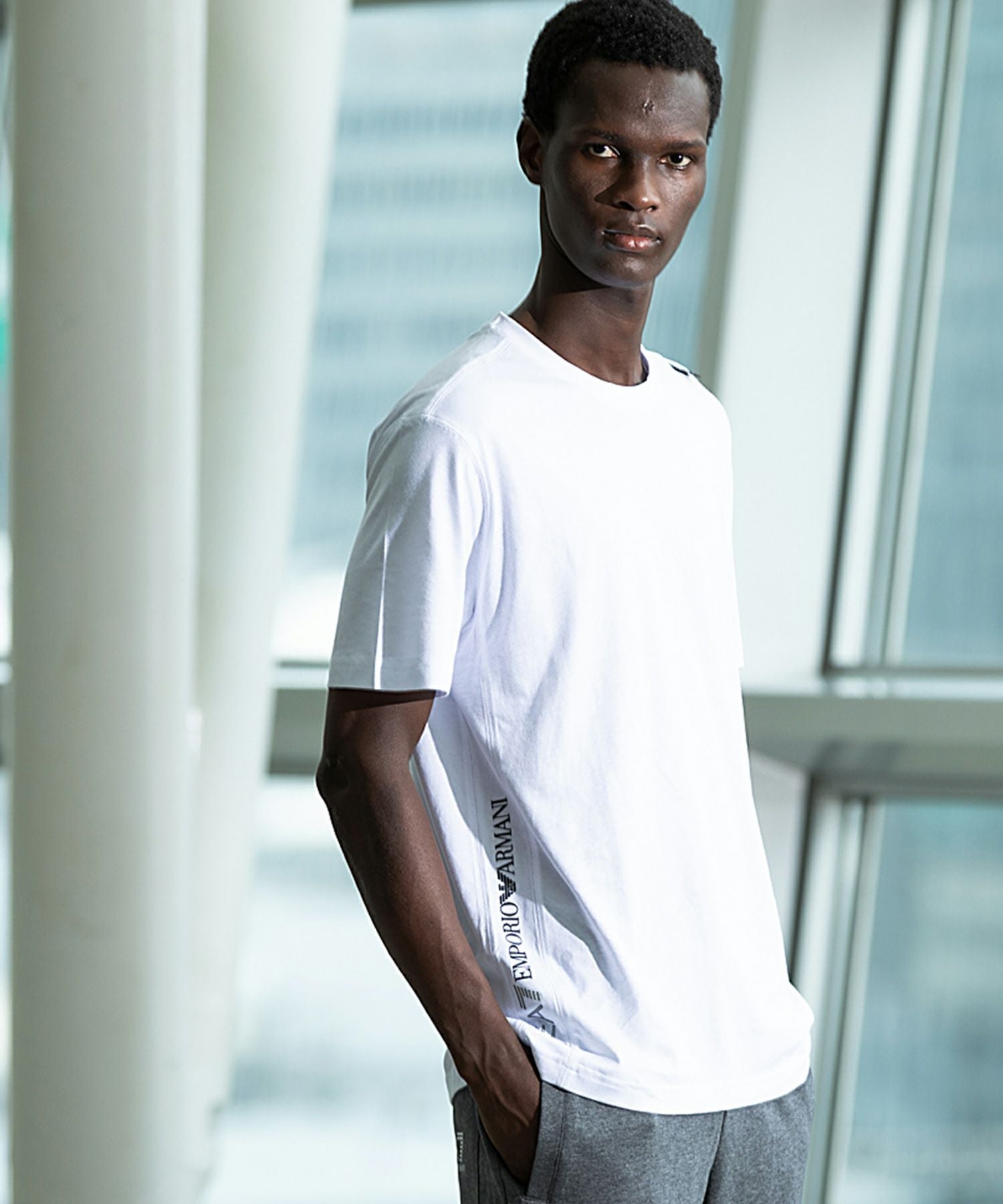 EMPORIO ARMANI EA7(イーエーセブン)ロゴTシャツ/半袖/クルーネック 