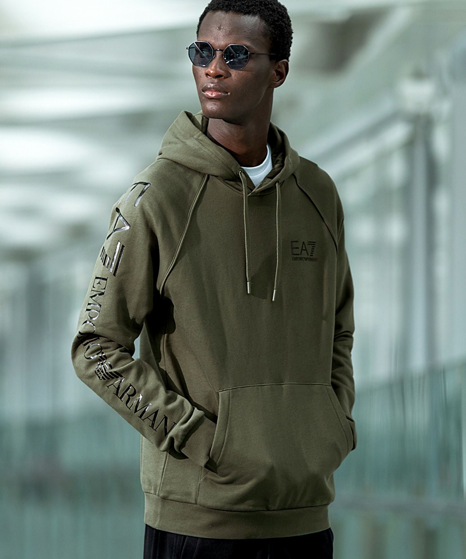 EMPORIO ARMANI EA7(イーエーセブン)スウェットパーカー/フーディー