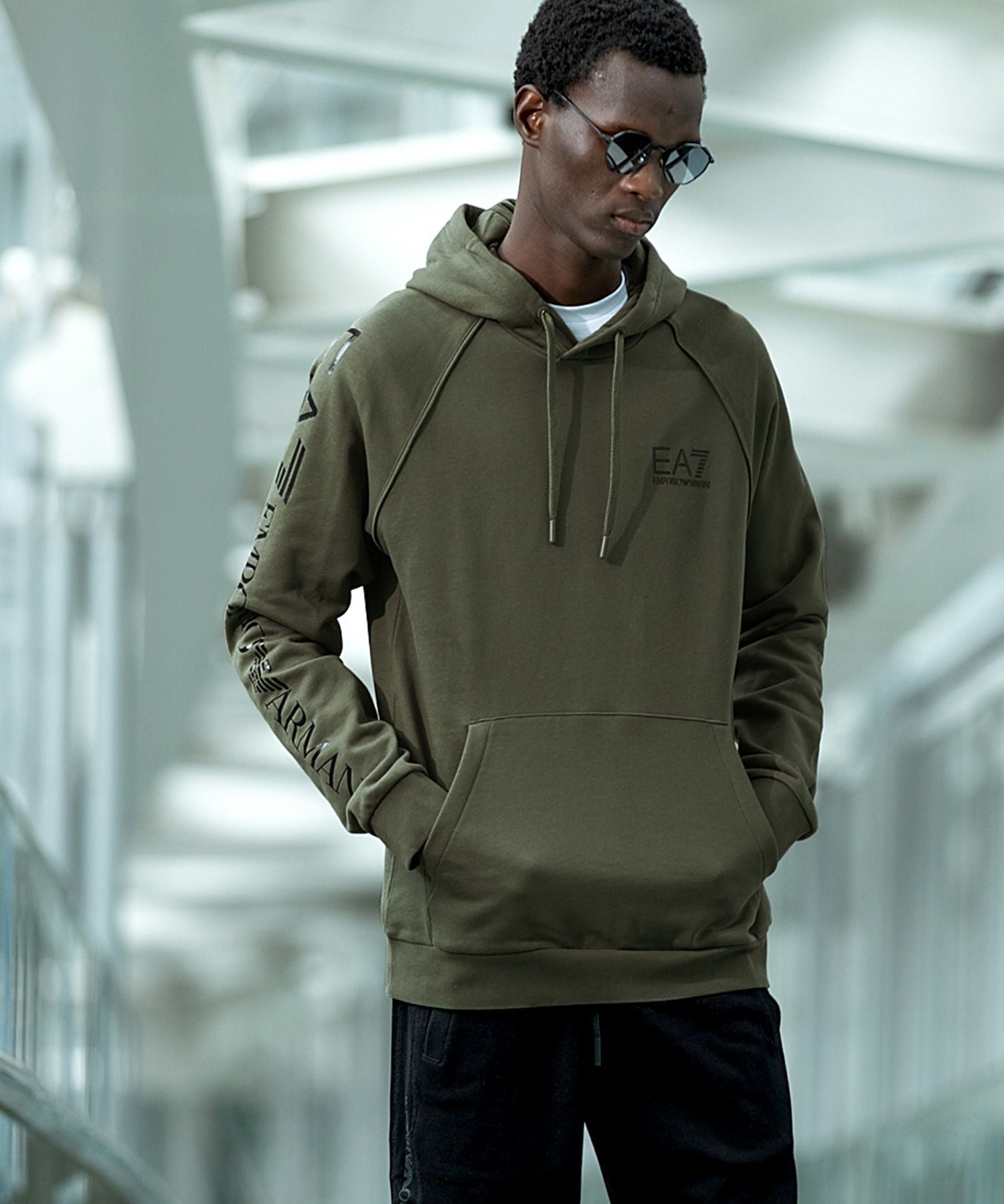 EMPORIO ARMANI EA7(イーエーセブン)スウェットパーカー/フーディー