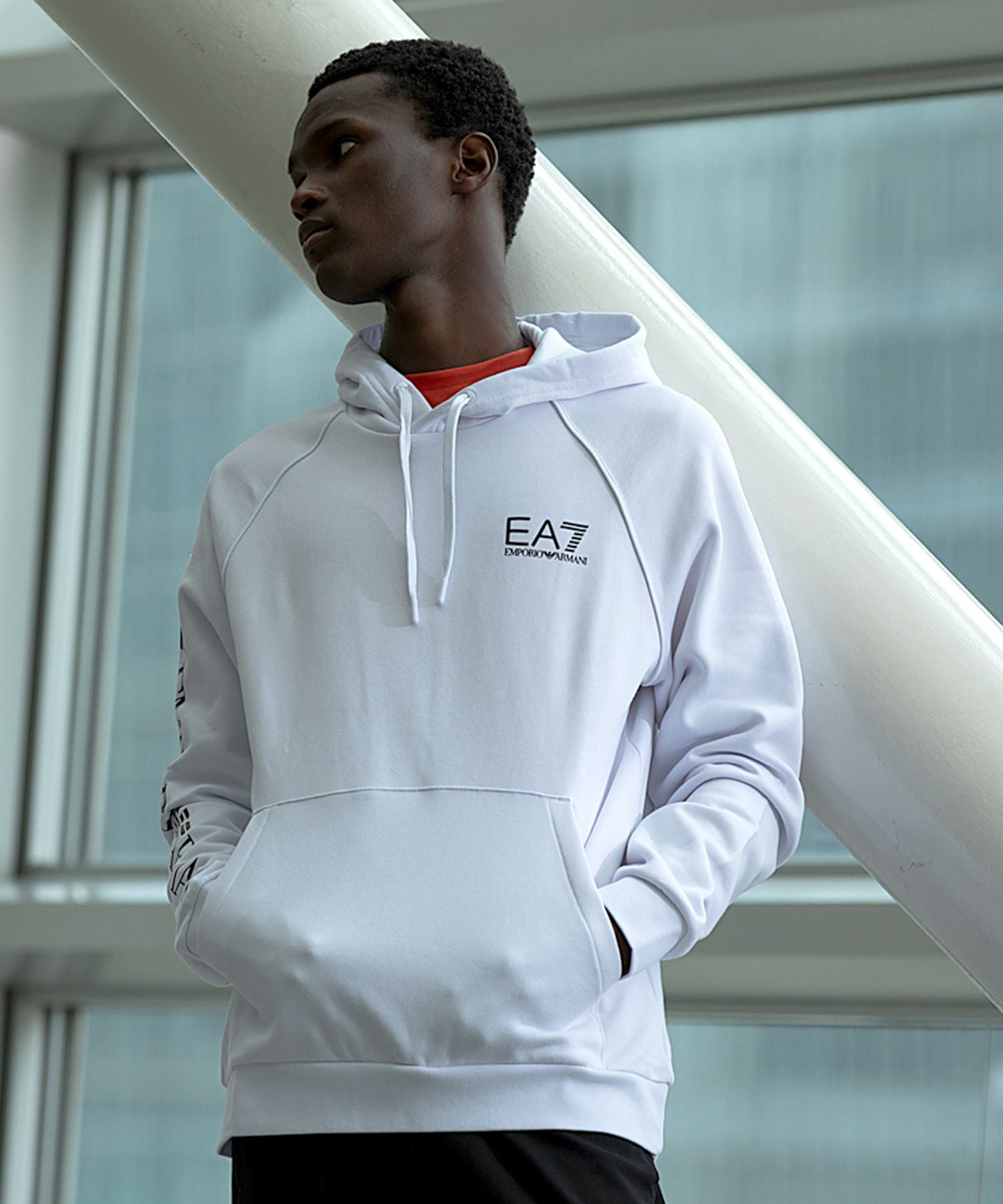 【美品】EA7 EMPORIO ARMANI パーカー XL ホワイトフルジップ EA7 EMPORIO ARMANI エアセッテ エンポリオアルマーニ パーカー 8NPM33
