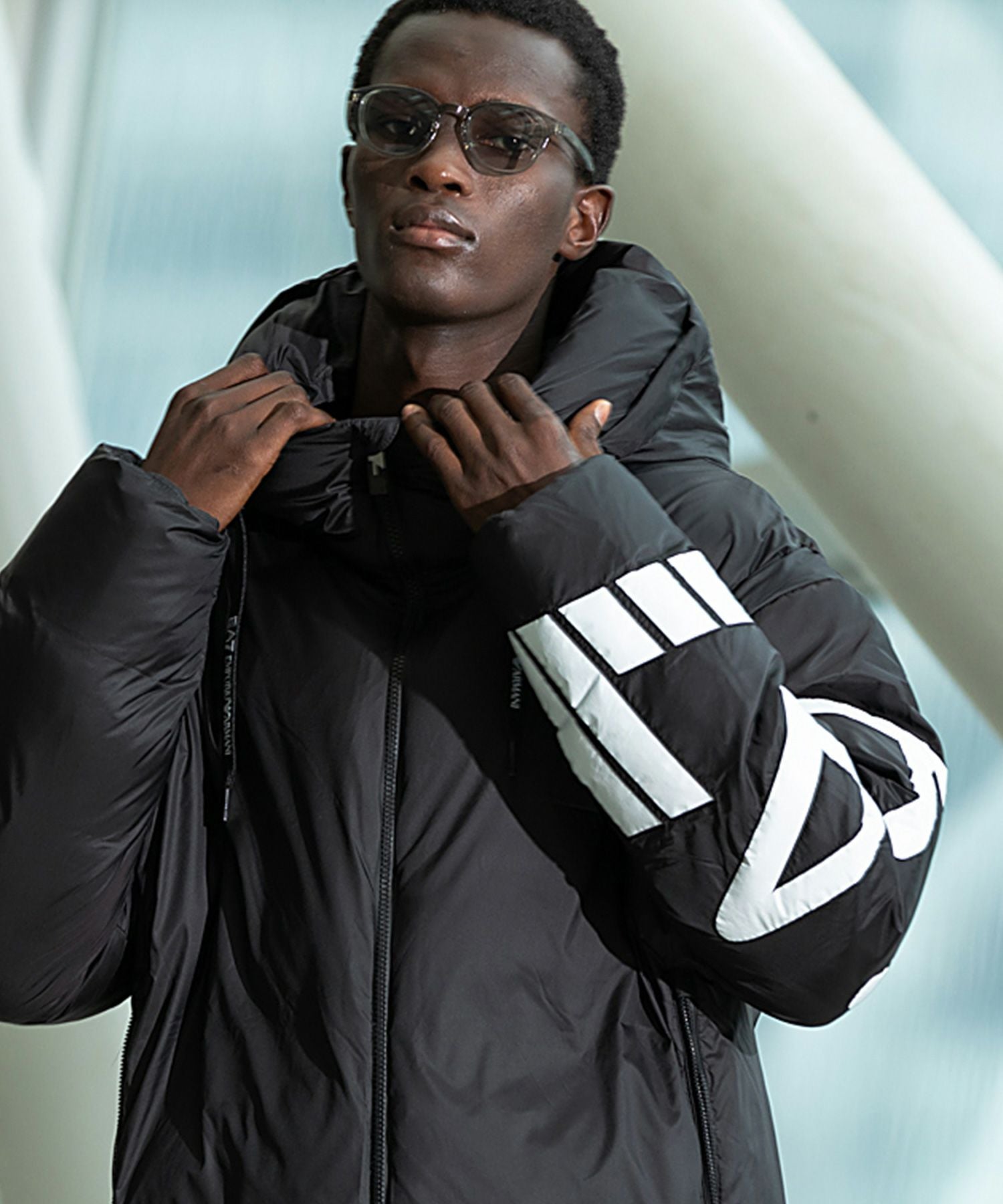EA7 パデッドジャケット Lサイズ テクニカルファブリック フード付き EMPORIO ARMANI EMPORIO ARMANI EA7(イーエーセブン)パデッドジャケット/中綿/ボンバー