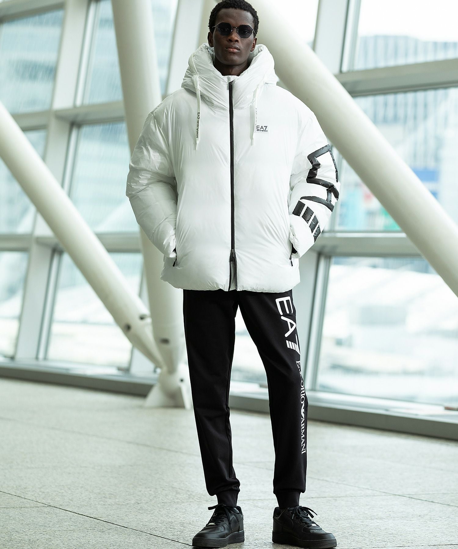 【美品】エンポリオアルマーニ EA7 マルチ中綿 ジャケット ブランド アウター EA7 EMPORIO ARMANI エアセッテ エンポリオアルマーニ 中綿ブルゾン