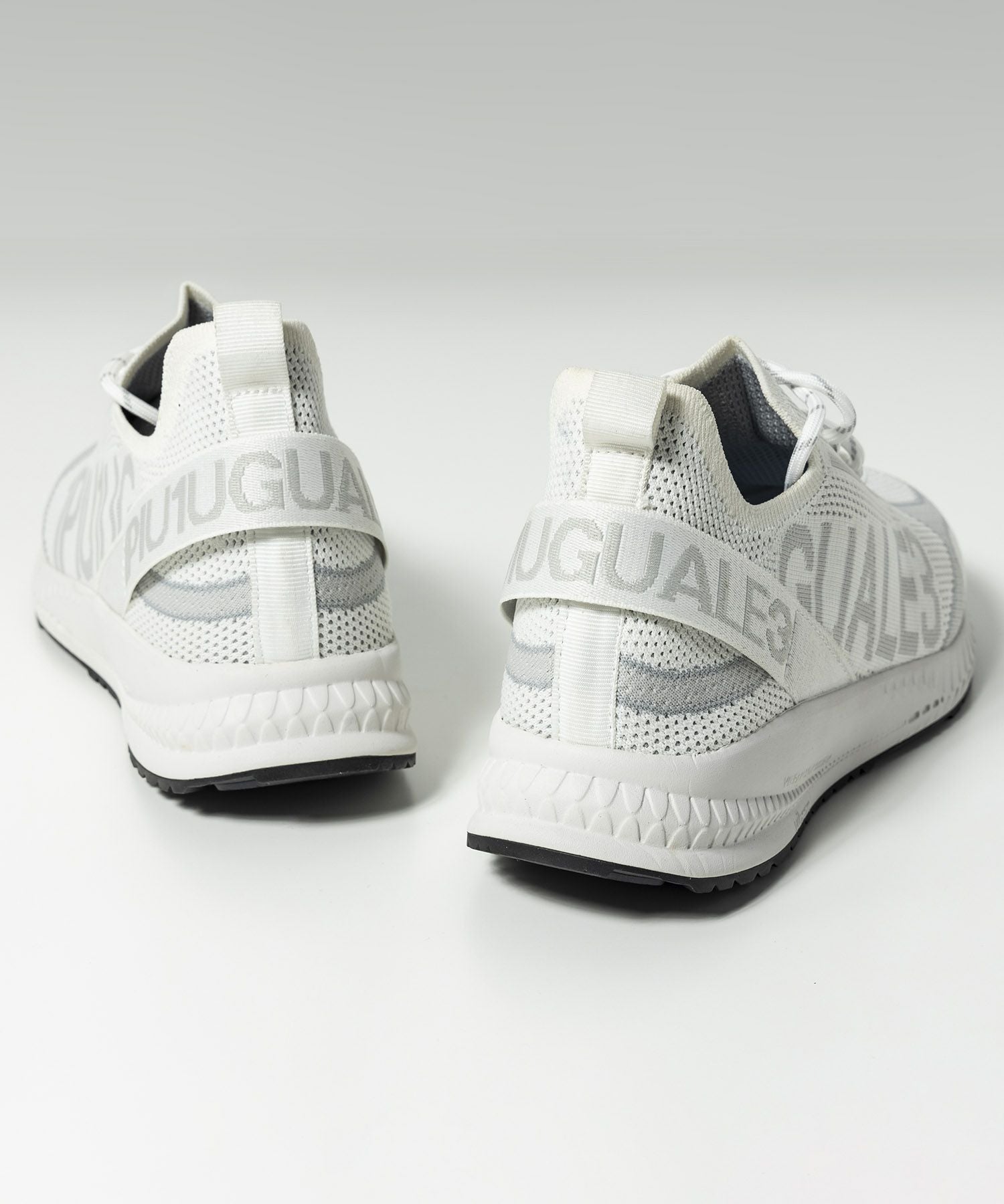 1PIU1UGUALE3 RELAX(ウノピゥウノウグァーレトレ リラックス)Vibram