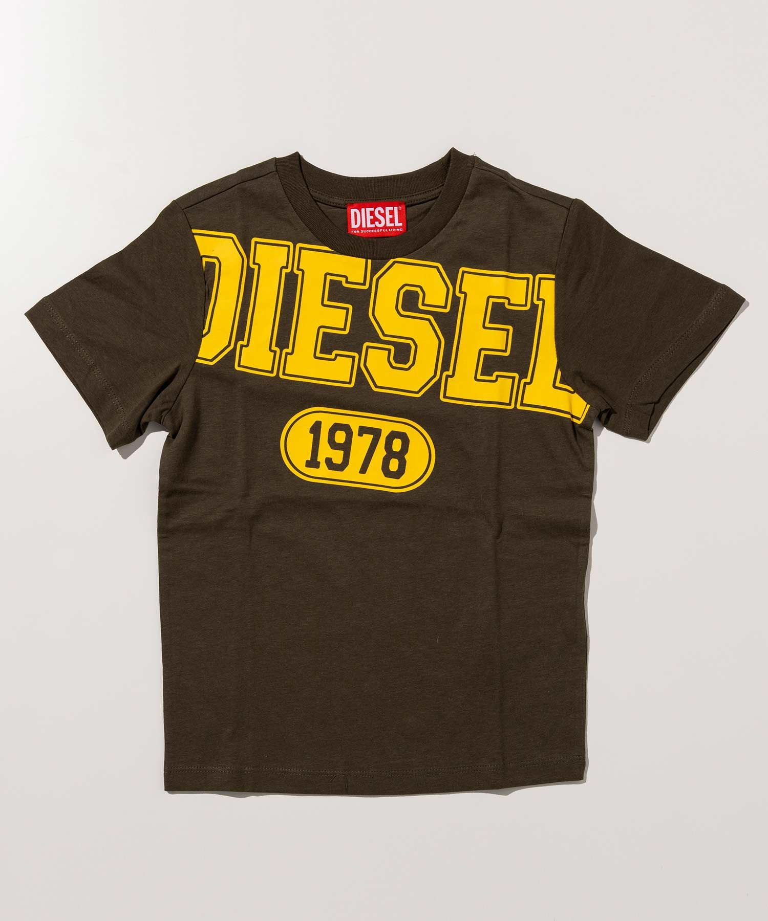 定価59400円 DIESEL 赤タグ 近年モデル コーティングカットソー DIESEL(ディーゼル)Kids & Junior ブランドロゴ半袖Tシャツカットソー