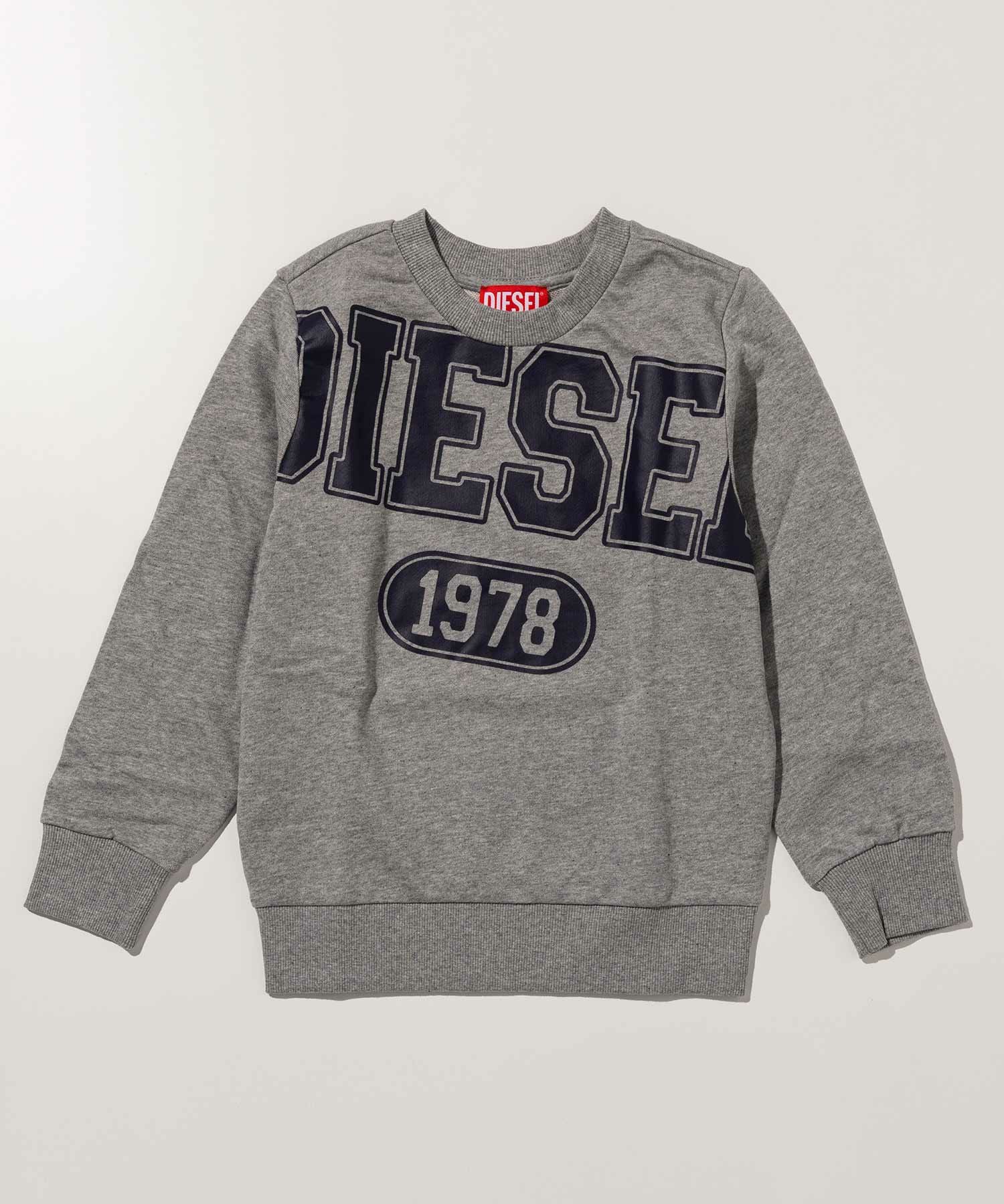 洗練されたデザイン　DIESEL BABY　ロゴスウェット　ブラック　18M DIESEL(ディーゼル)Kids & Junior ブランドロゴ長袖スウェットプル