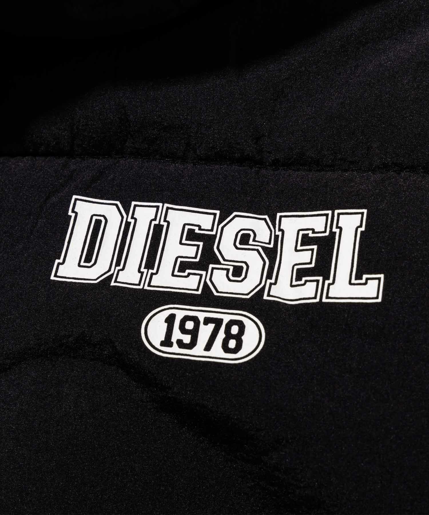 DIESEL（ディーゼル）Kids & Junior ブランドロゴダウンジャケット