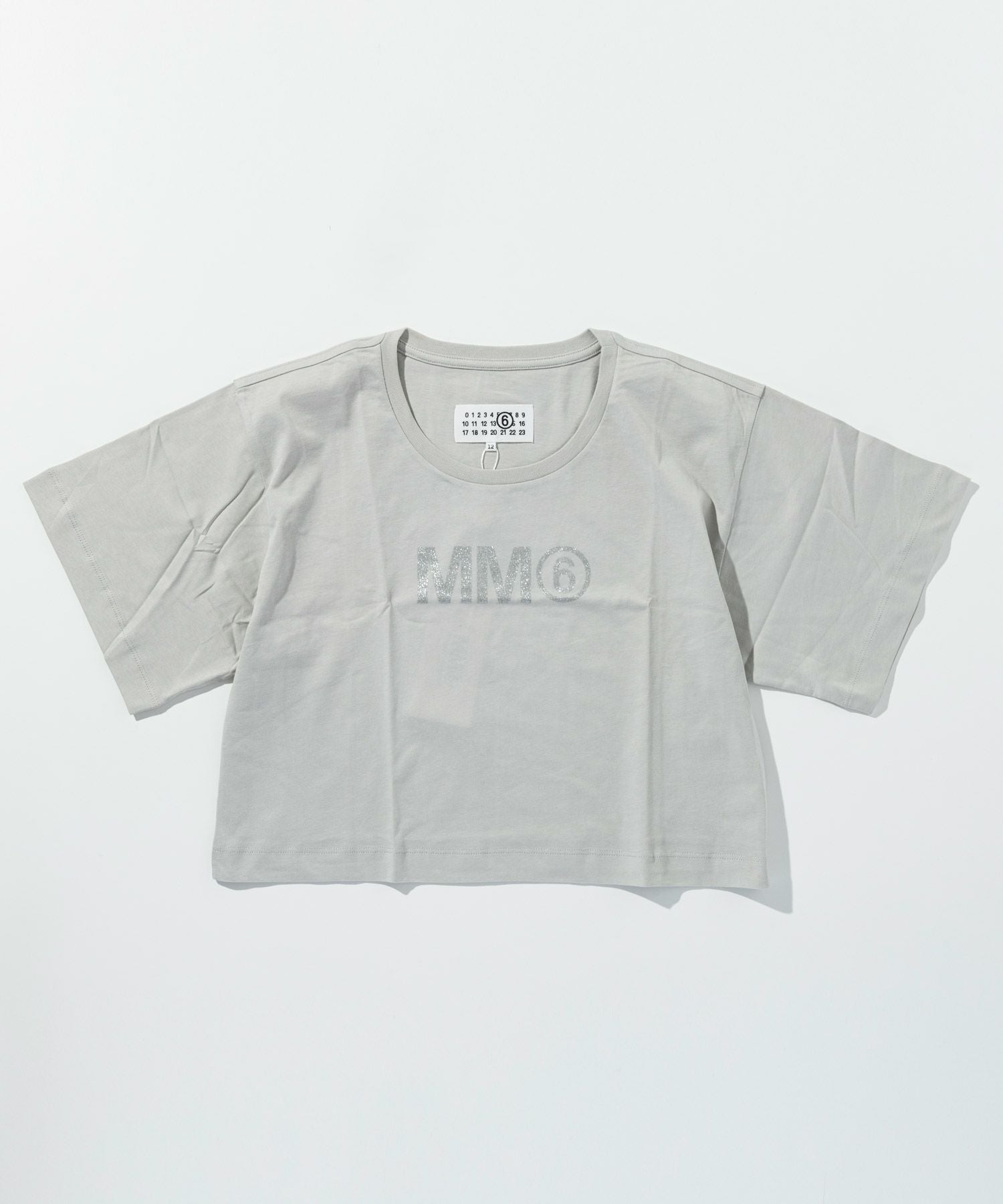 MM6 Maison Margiela(エムエムシックス)Kids & Junior ブランドロゴ