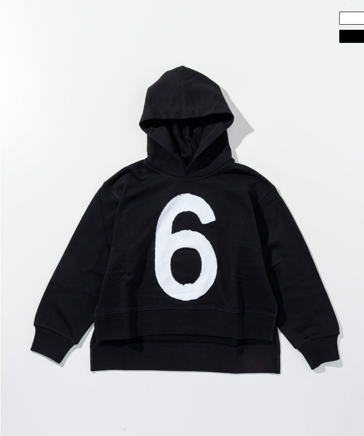 MM6 Maison Margiela(エムエムシックス)Kids & Junior ブランドロゴ