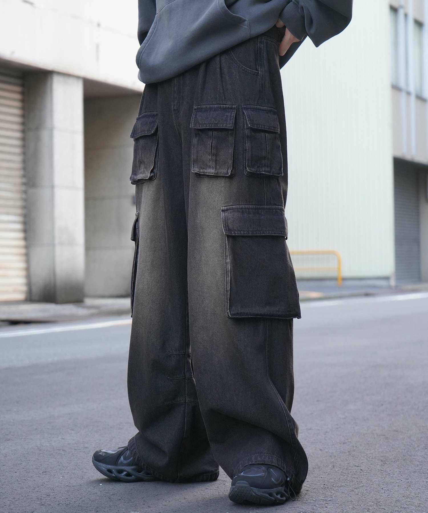 ILL'S（イルズ）ヴィンテージメイク レトロライク Y2Kグランジ