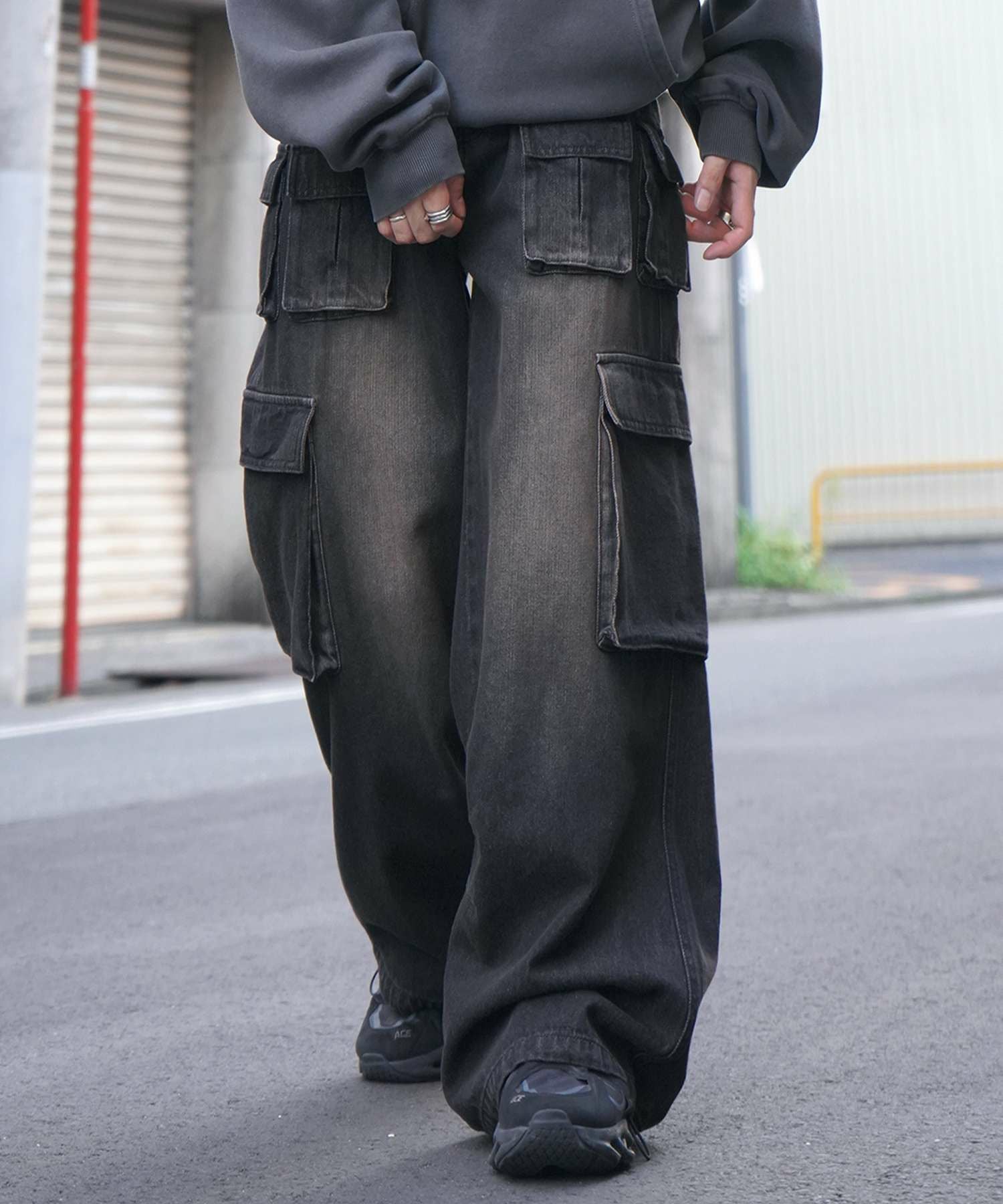 ILL'S（イルズ）ヴィンテージメイク レトロライク Y2Kグランジ