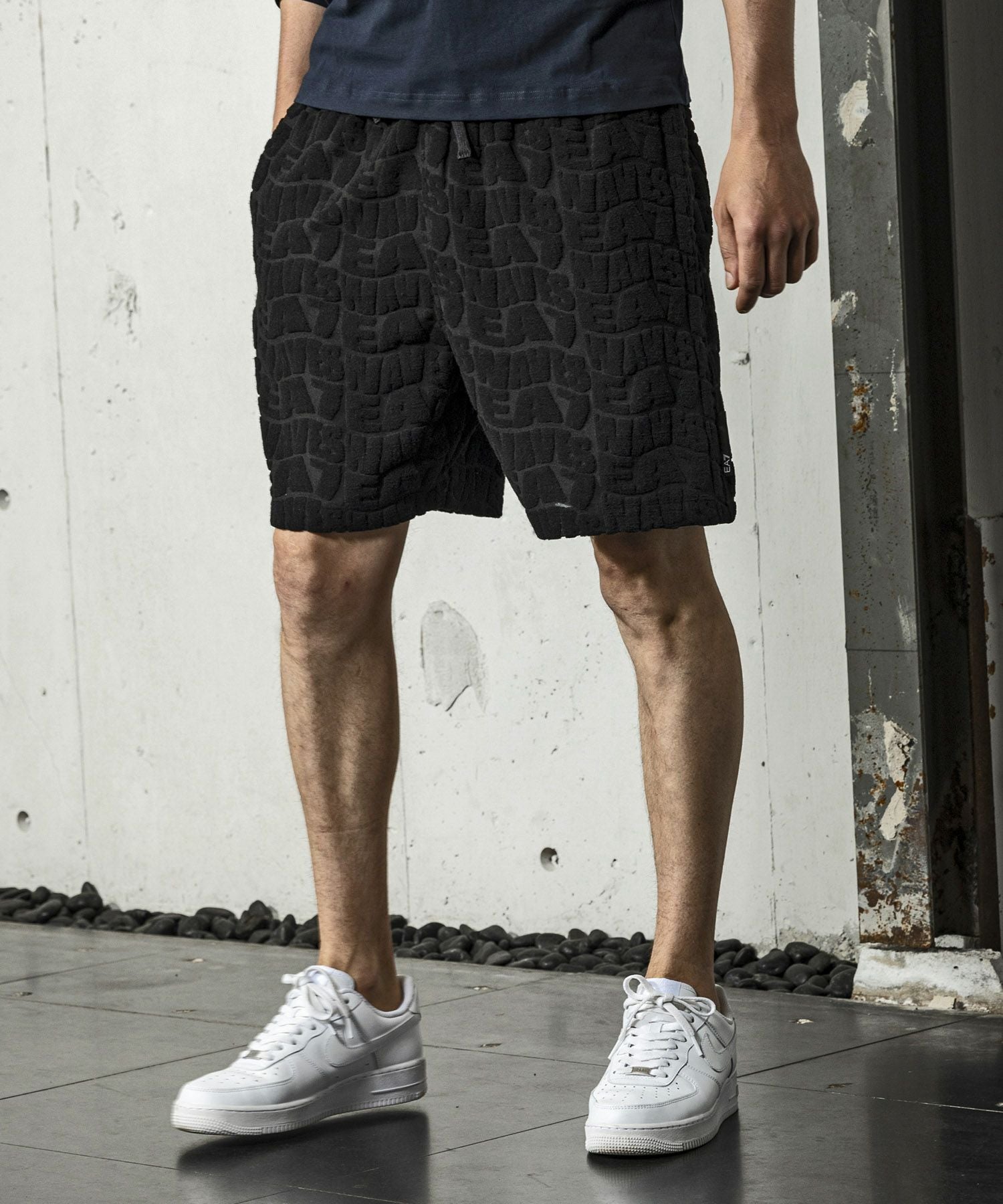 EMPORIO ARMANI EA7(イーエーセブン)ロゴパイルハーフパンツ | SHIFFON
