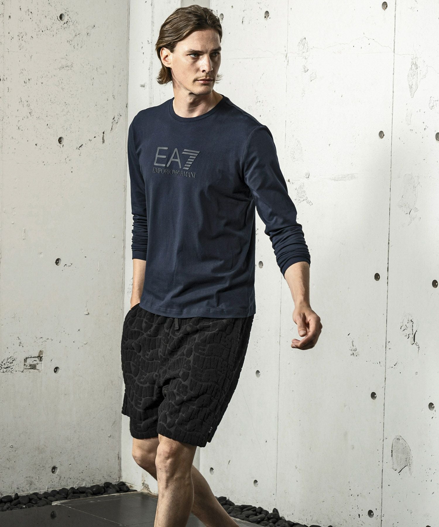 EMPORIO ARMANI EA7(イーエーセブン)ロゴパイルハーフパンツ | SHIFFON