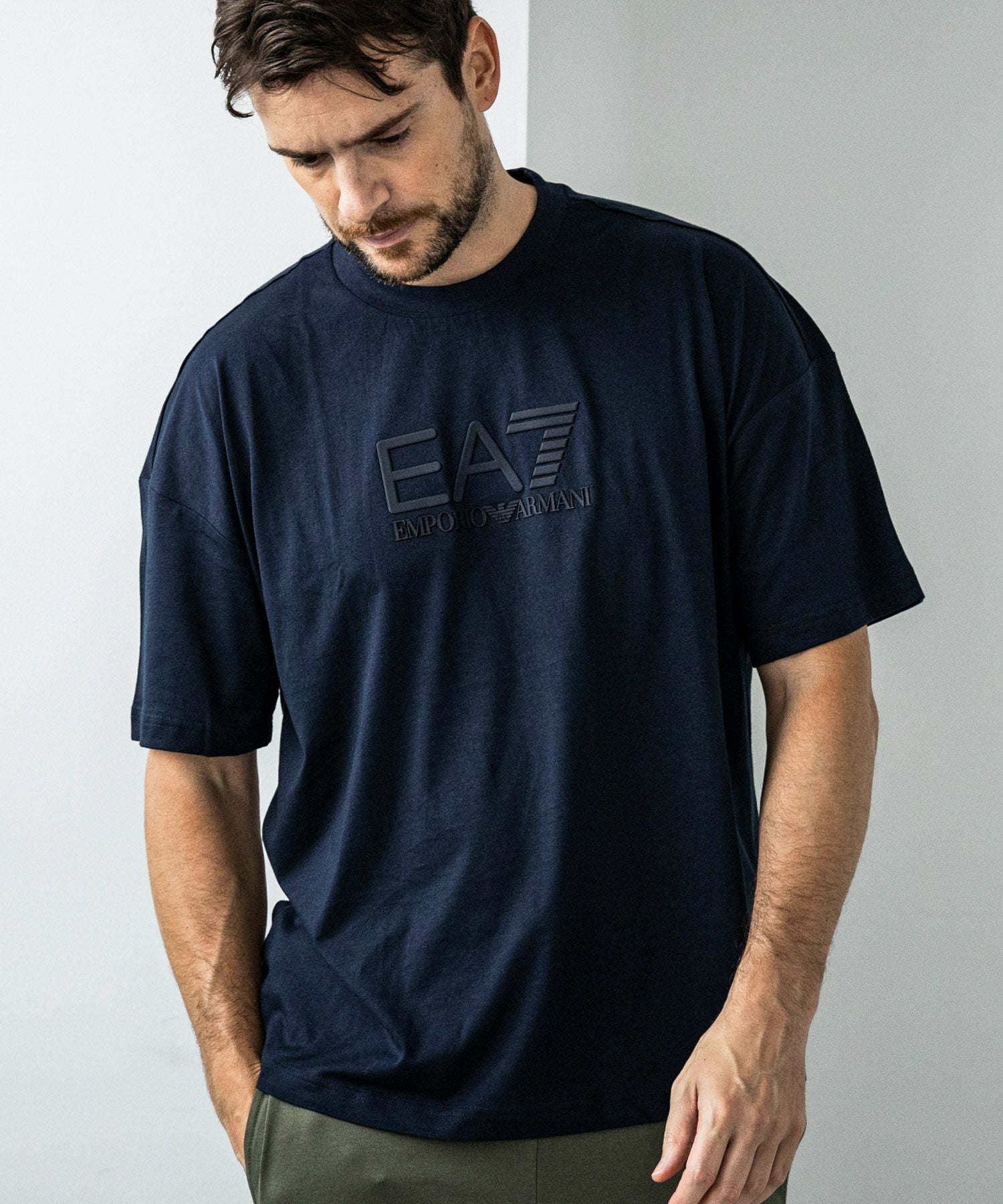 EMPORIO ARMANI EA7(イーエーセブン)エンボスロゴ半袖Tシャツ