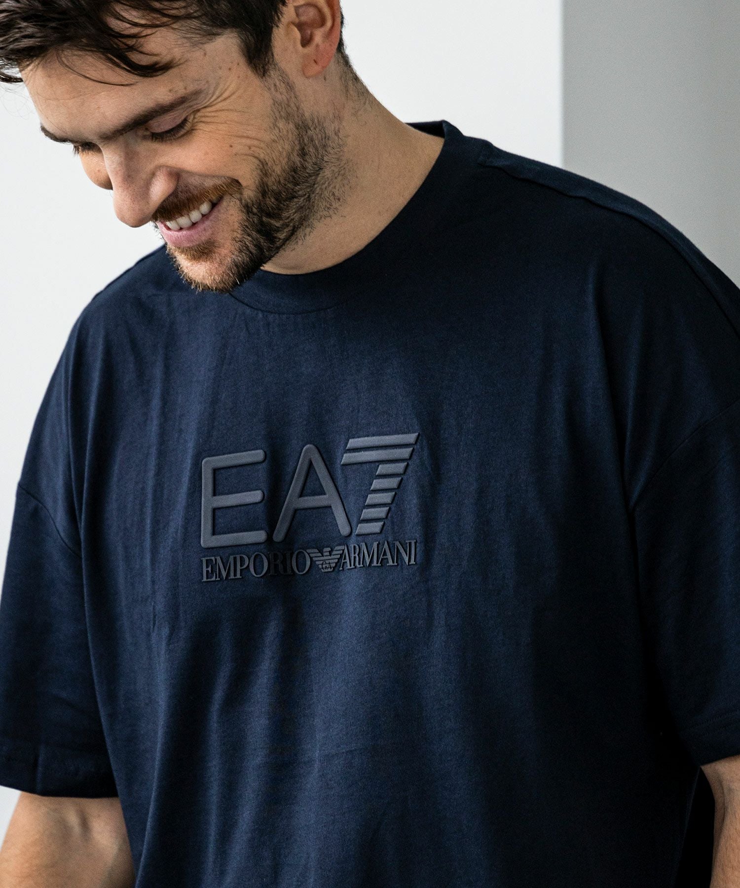 EMPORIO ARMANI EA7(イーエーセブン)エンボスロゴ半袖Tシャツ