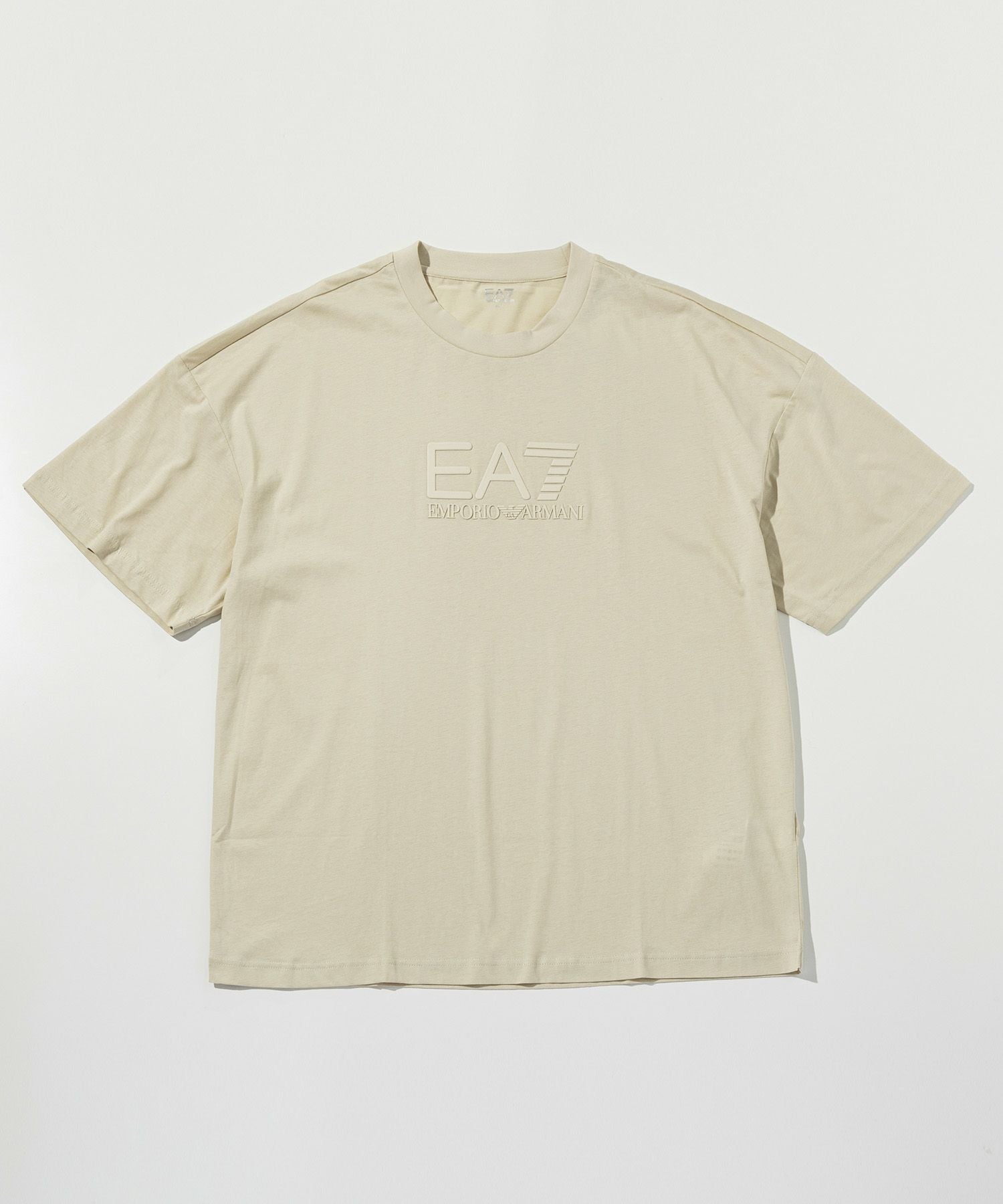 EMPORIO ARMANI EA7(イーエーセブン)エンボスロゴ半袖Tシャツ
