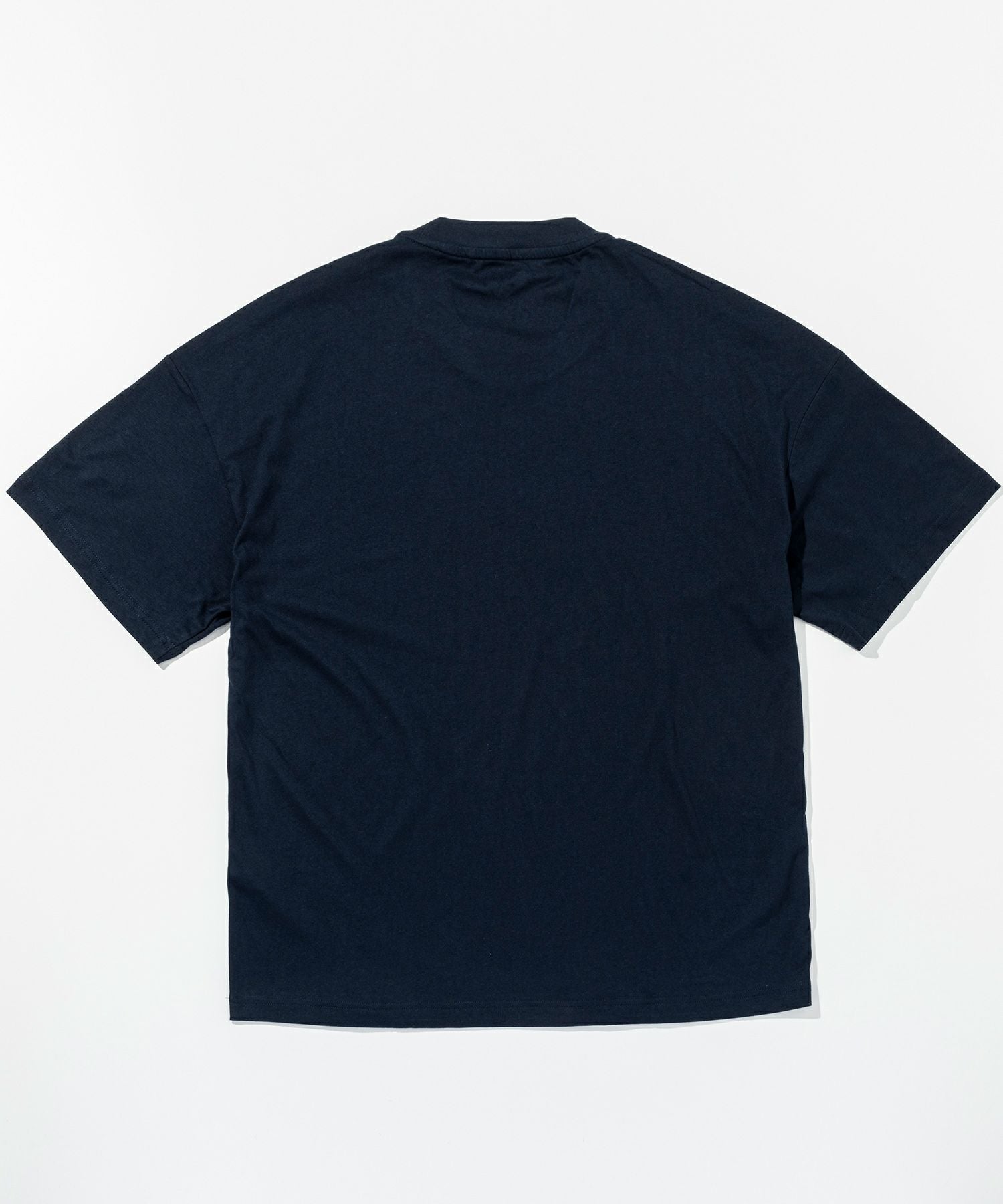 EMPORIO ARMANI EA7(イーエーセブン)エンボスロゴ半袖Tシャツ
