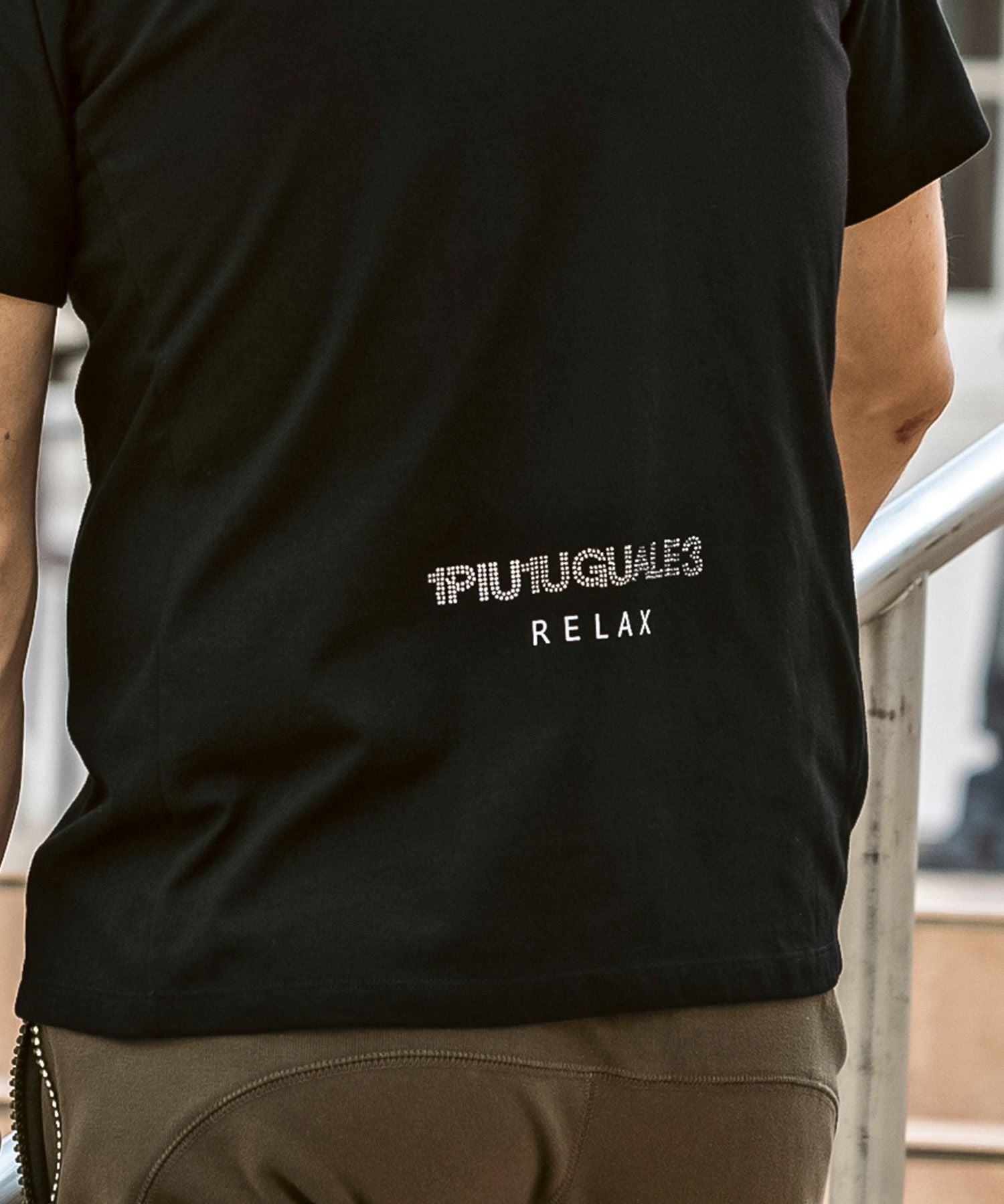 1PIU1UGUALE3 RELAX(ウノピゥウノウグァーレトレ リラックス