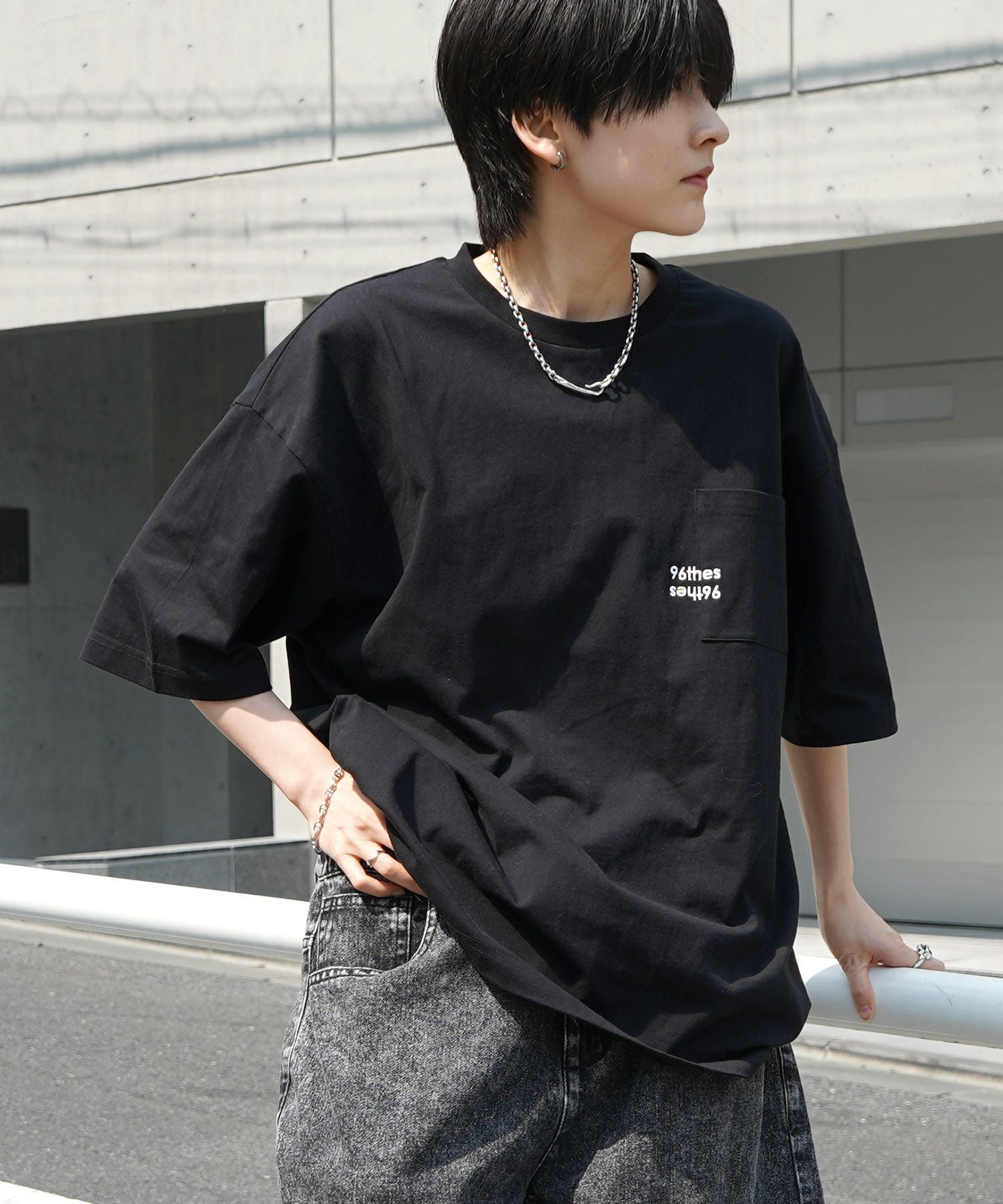 ずとまよ Tシャツ Lサイズ ソウル 韓国 韓国旅行Tシャツ、韓国の伝統Tシャツ、ソウルのアジア土産 - Etsy 日本