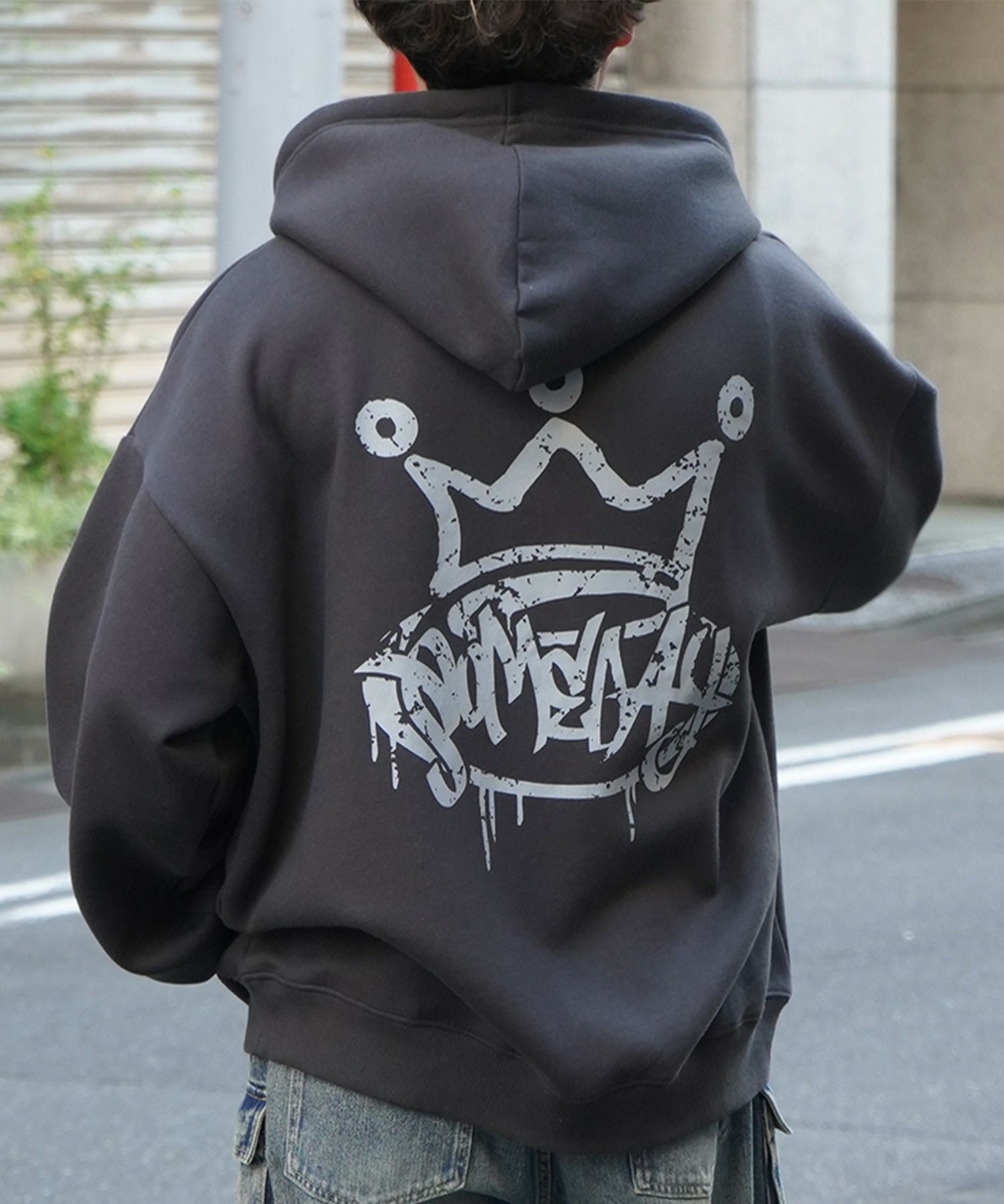 ILL'S（イルズ）ビッグシルエット クラウン バックプリントパーカー