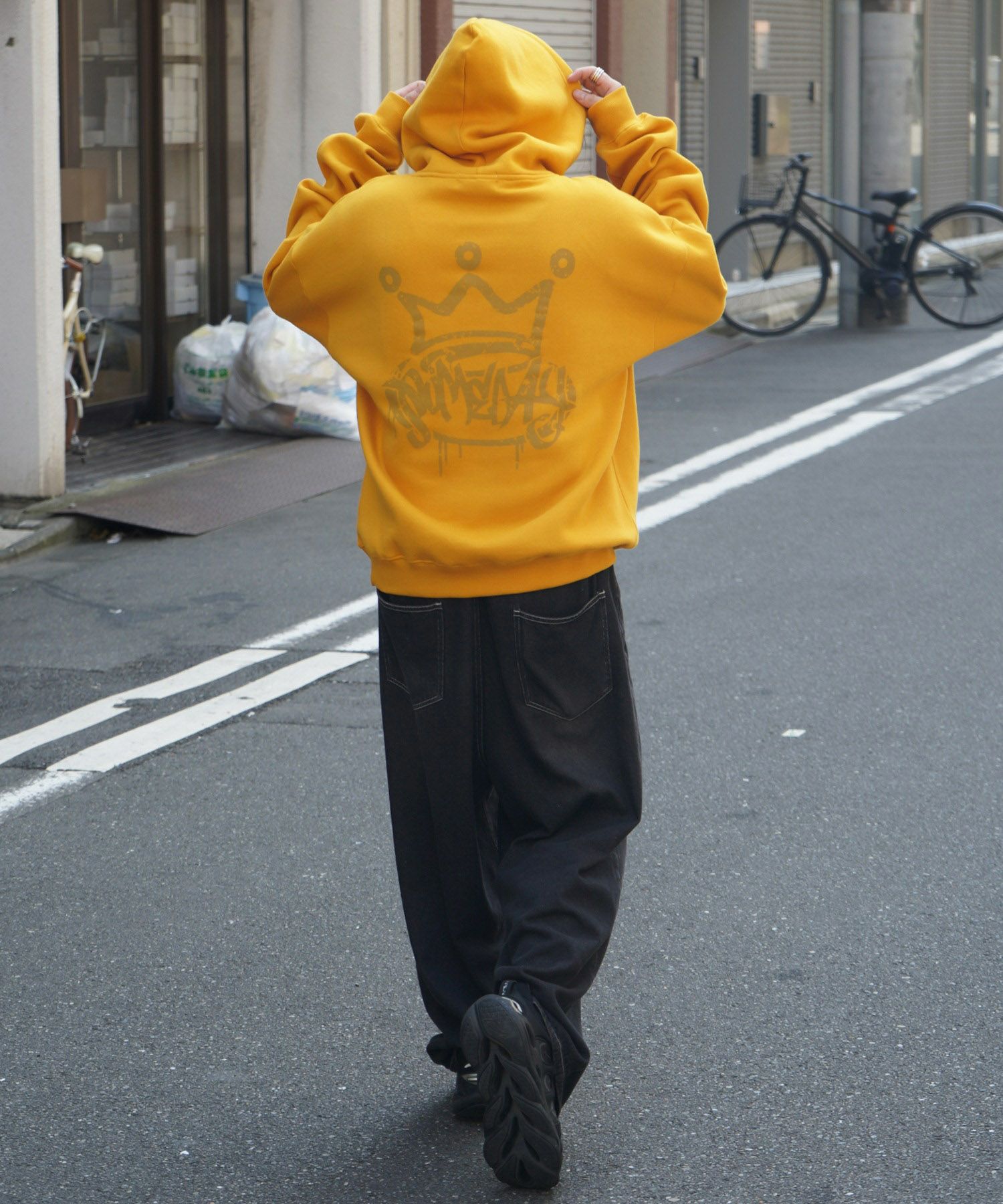 ILL'S（イルズ）ビッグシルエット クラウン バックプリントパーカー
