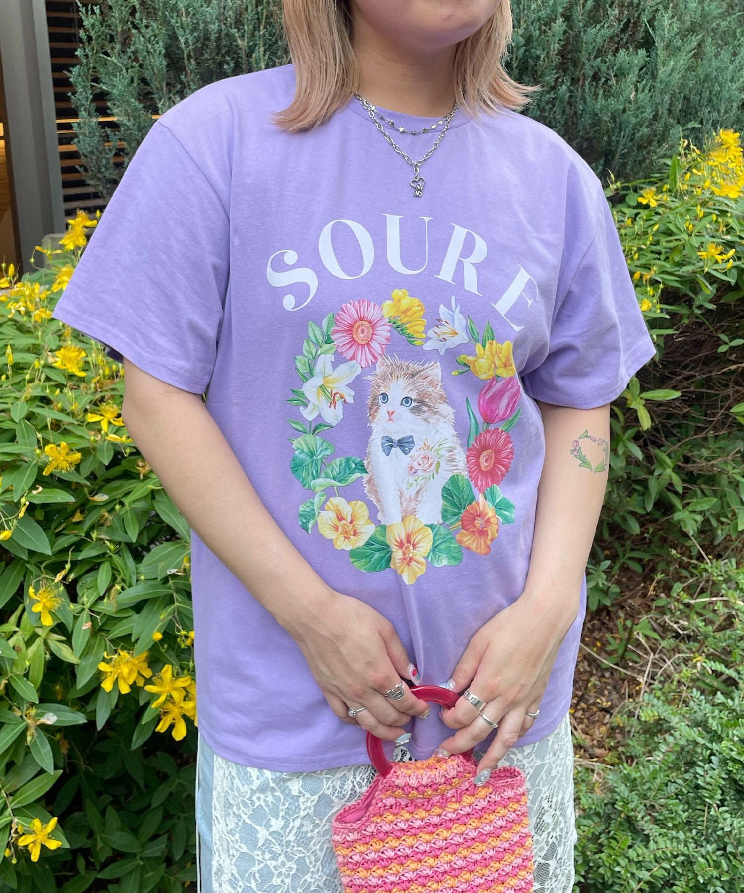 ILL'S（イルズ）【Soure】キャットフラワー フロントプリント 半袖T