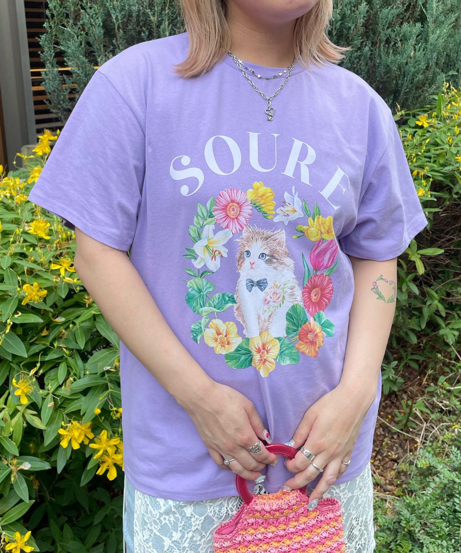 ILL'S（イルズ）【Soure】キャットフラワー フロントプリント 半袖T
