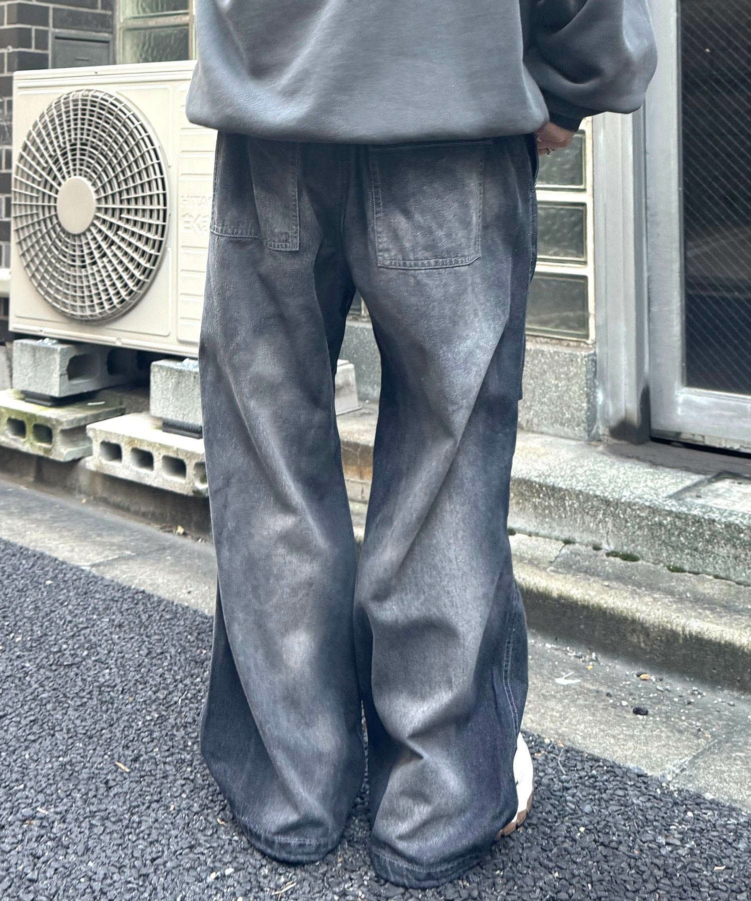ILL'S（イルズ）スプレー抜染加工オーバーパンツ | SHIFFON公式通販
