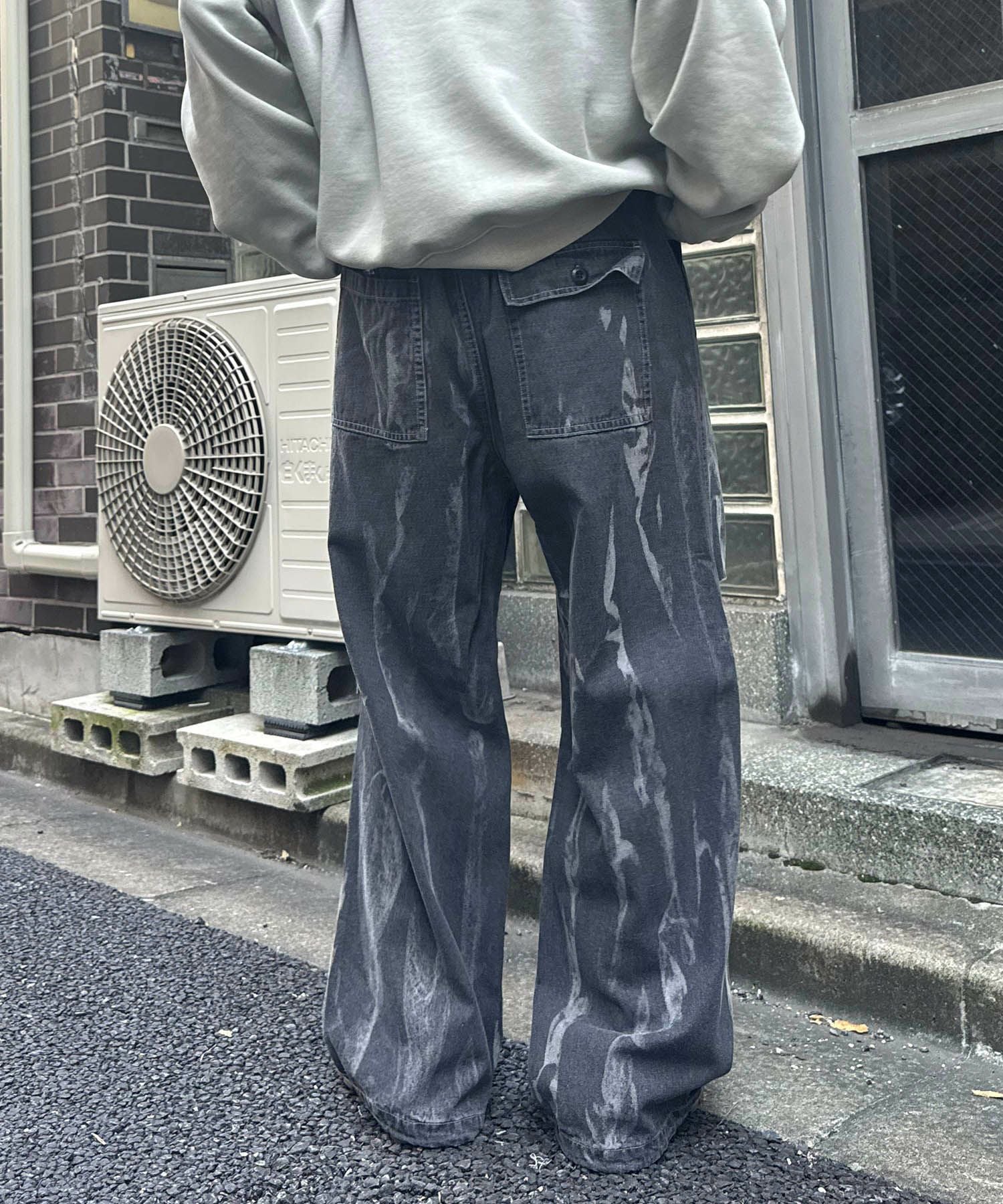 ILL'S（イルズ）スプレー抜染加工オーバーパンツ | SHIFFON公式通販