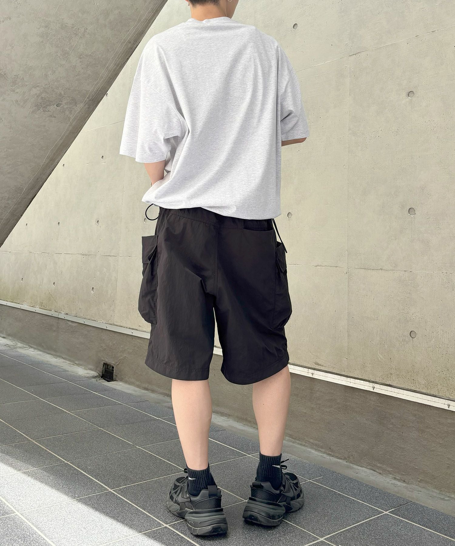 Confirm（コンファーム）ヘンリーネック ドローコード Tシャツ